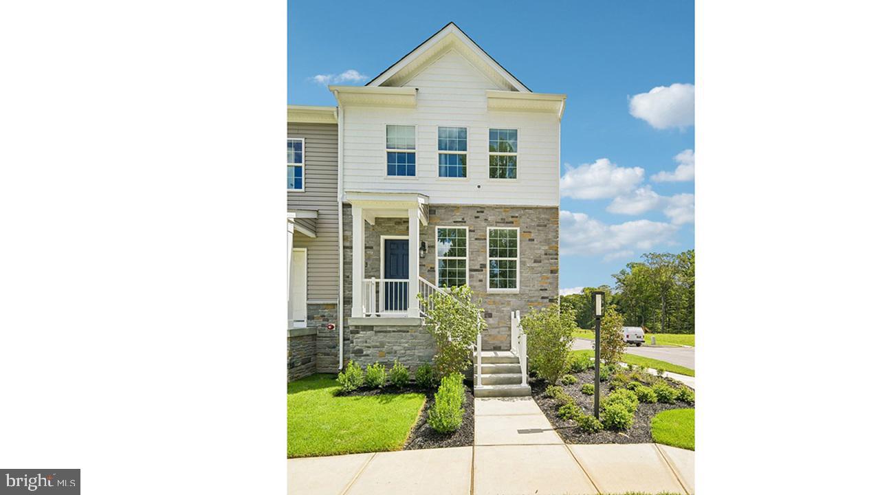 516 LYANNA WAY
