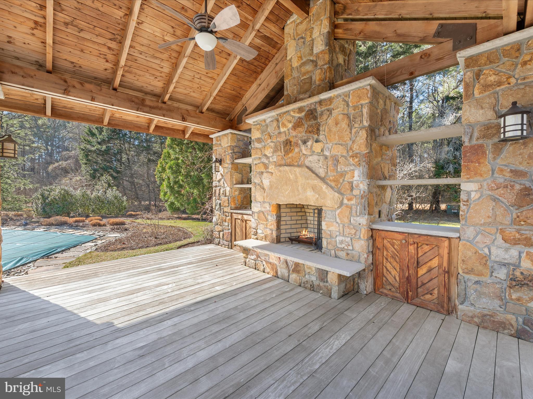 6906 TRAVELERS REST CIRCLE