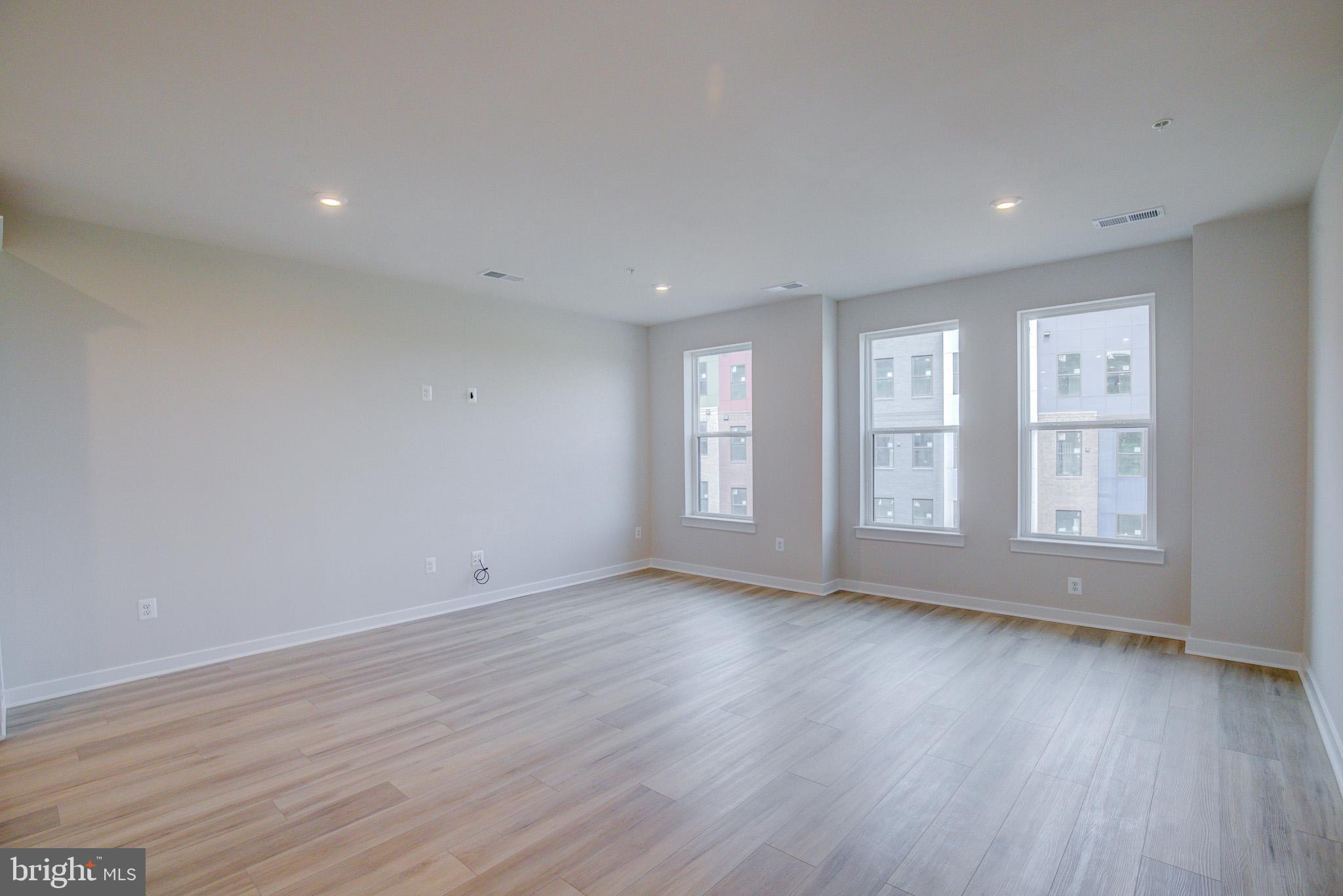 WESTFIELD - Residential Lease