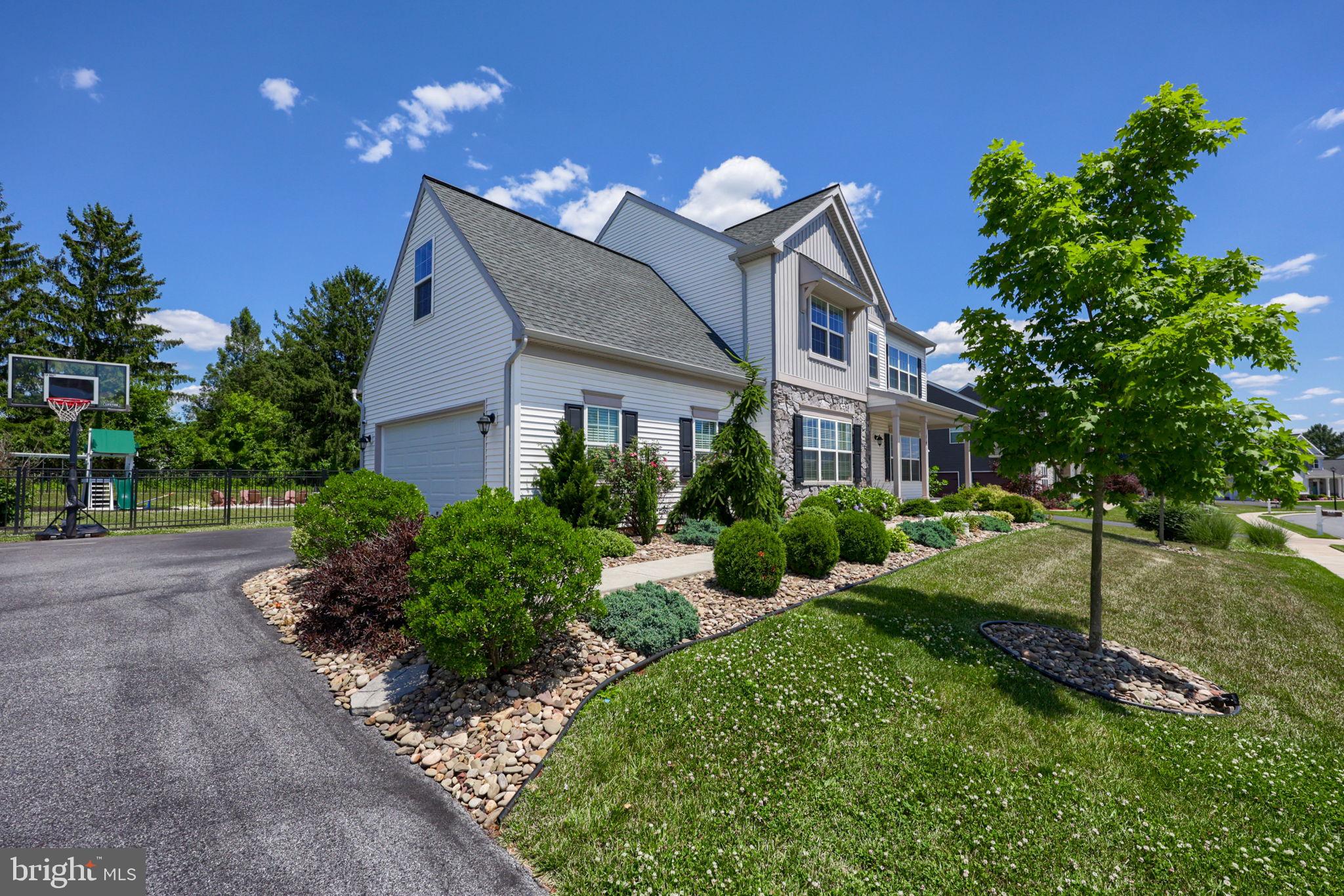 141 E VALLEY ROAD