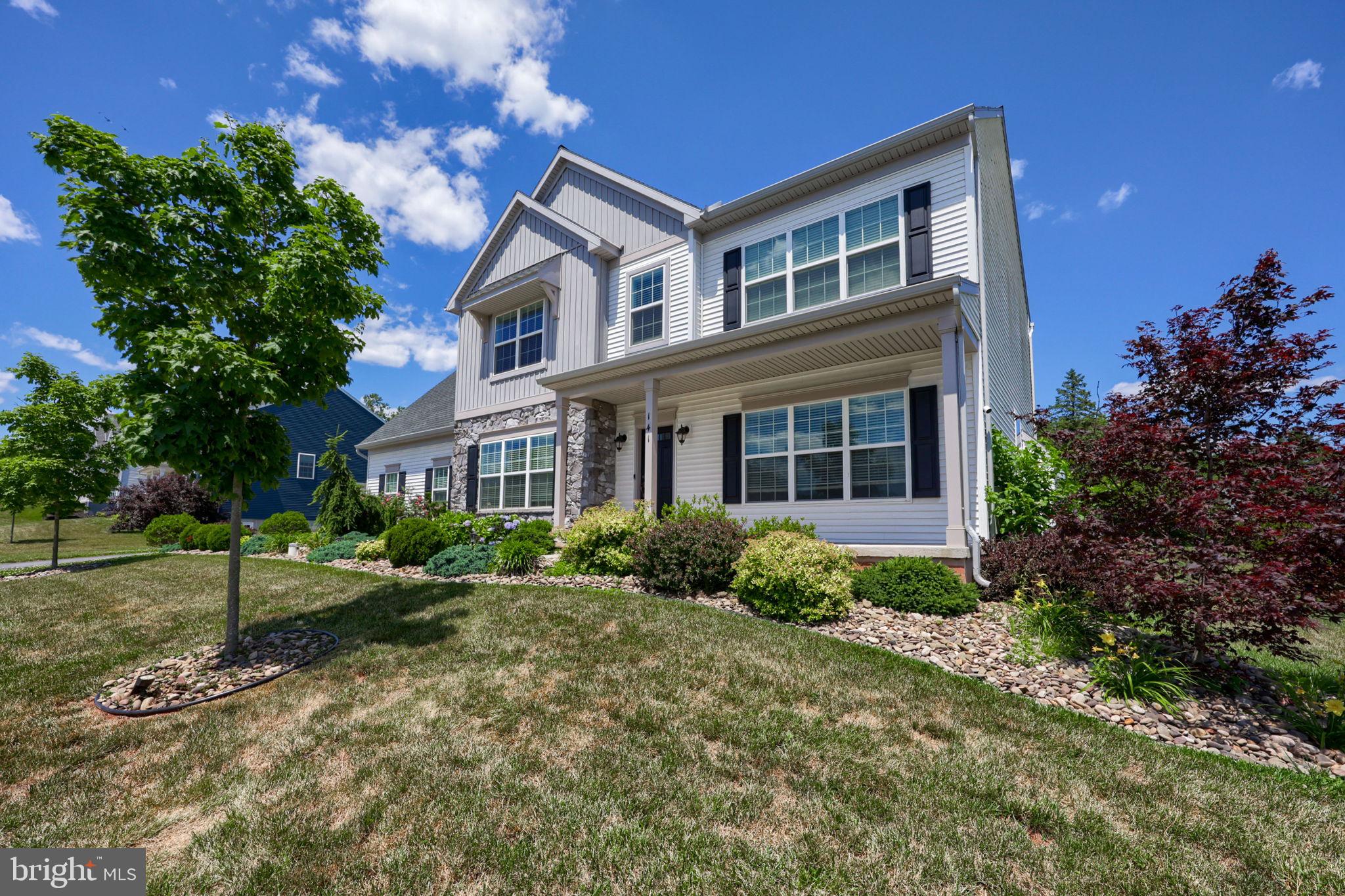 141 E VALLEY ROAD