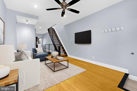 Photo of 122 Ellwood Avenue, BALTIMORE, MD 21224 (MLS # MDBA2186888)