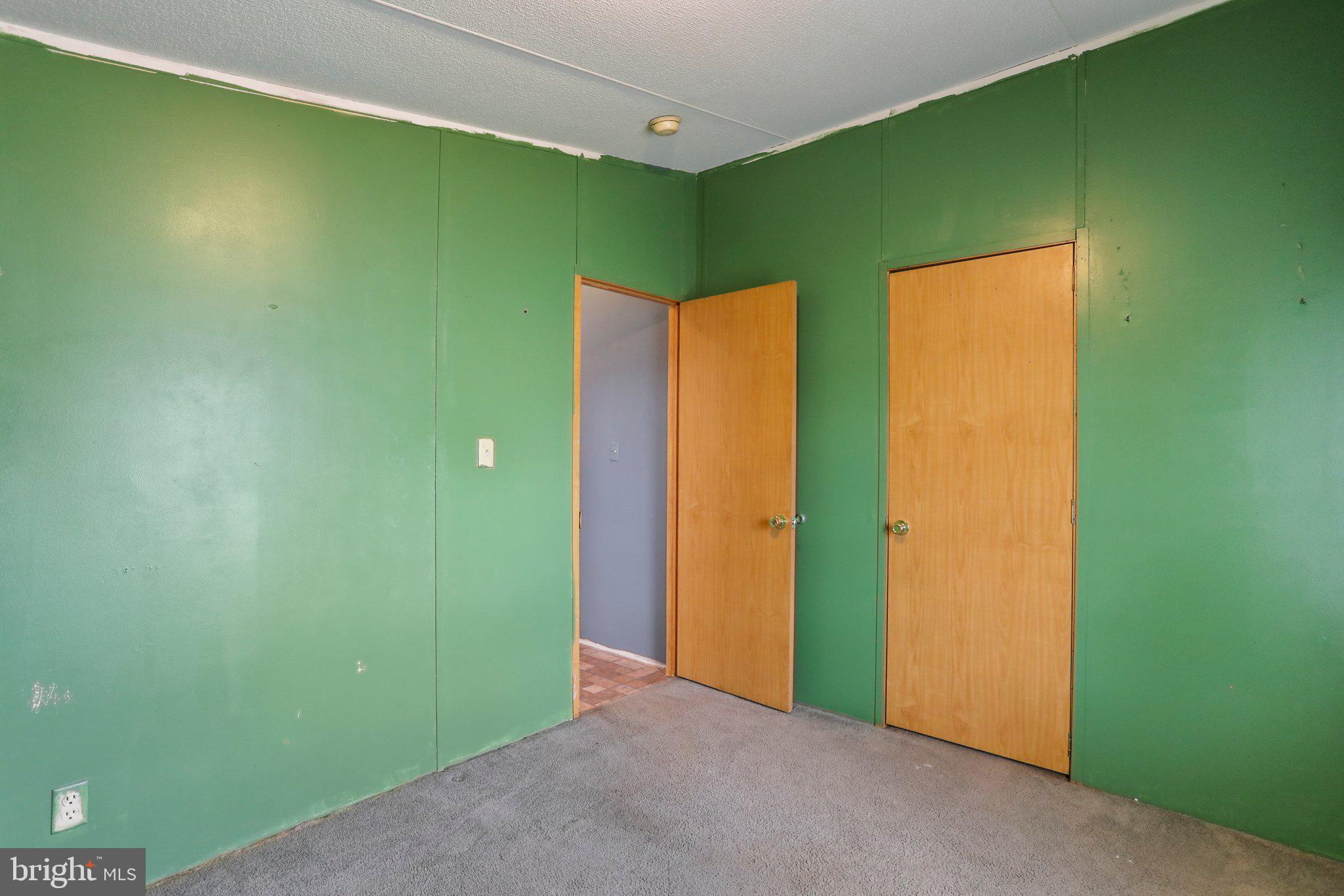 ROYAL CREST ESTATES - Residential