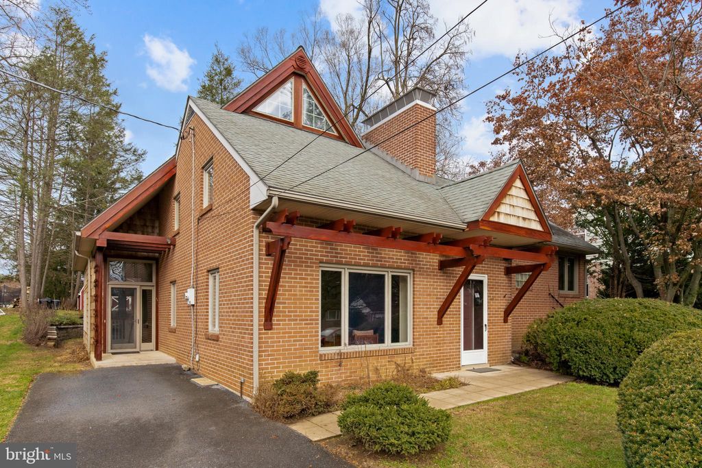 Photo of 119 LANDIS AVE, MILLERSVILLE, PA 17551 (MLS # PALA2028560)