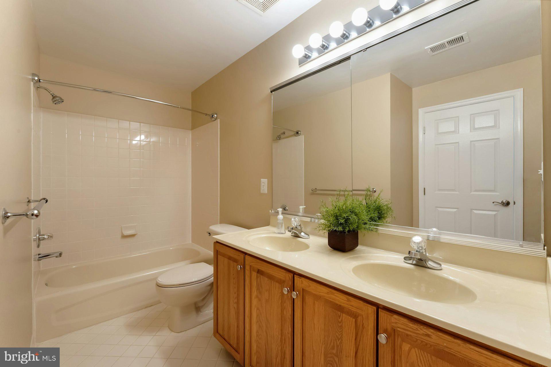 BELMONT COUNTRY CLUB - Residential