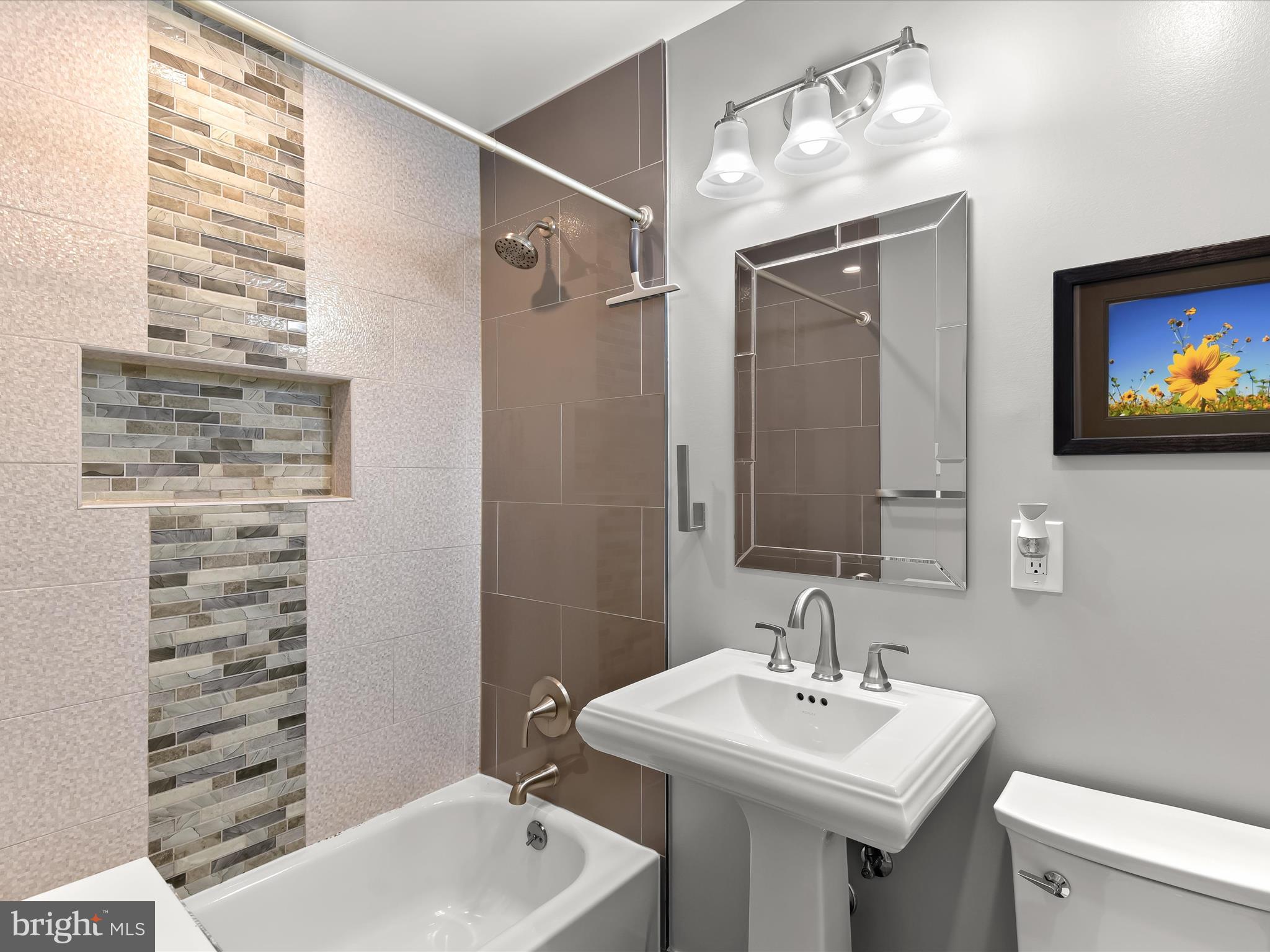 WEST LAUREL ACRES - Residential