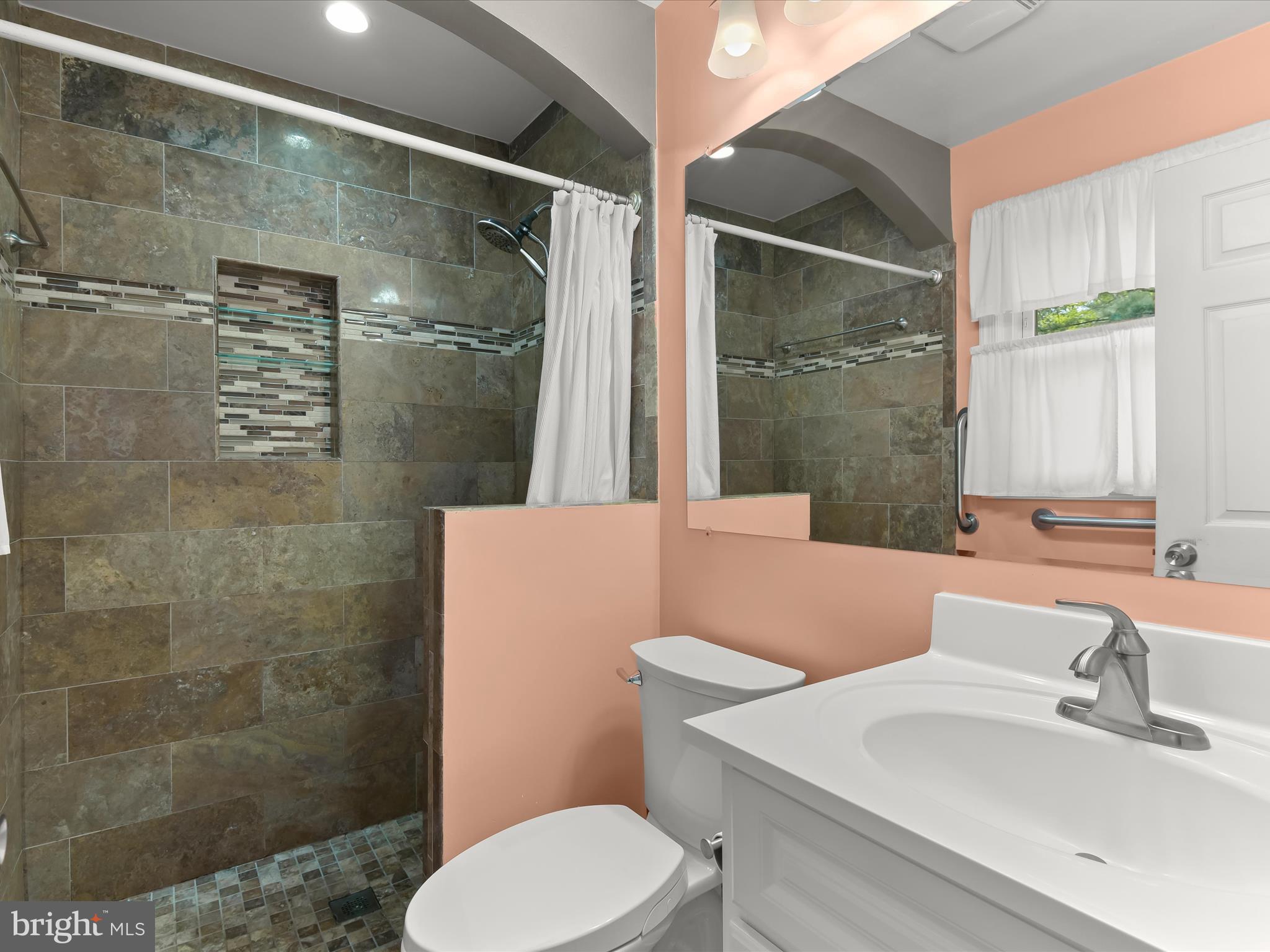 WEST LAUREL ACRES - Residential