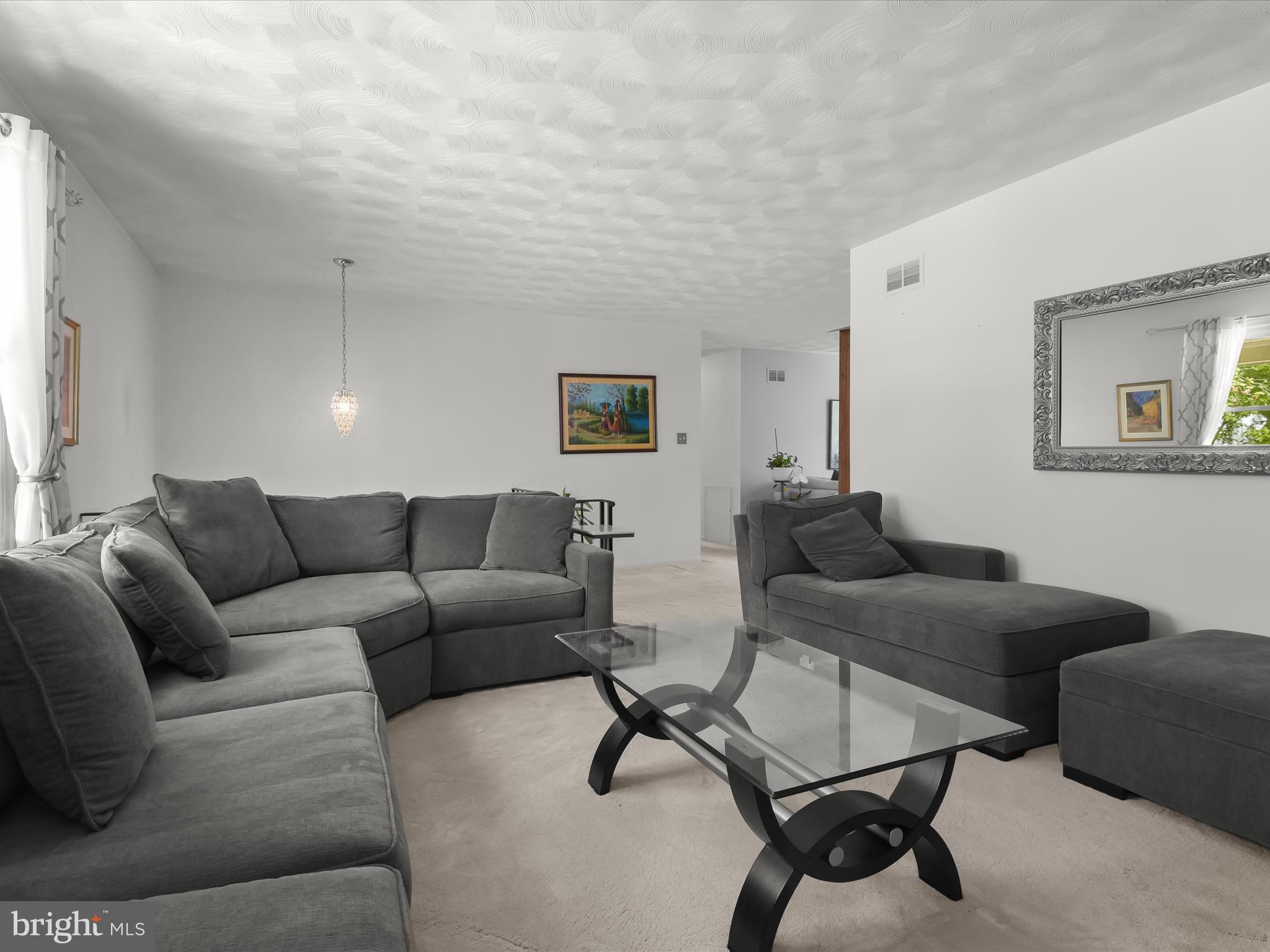 WEST LAUREL ACRES - Residential