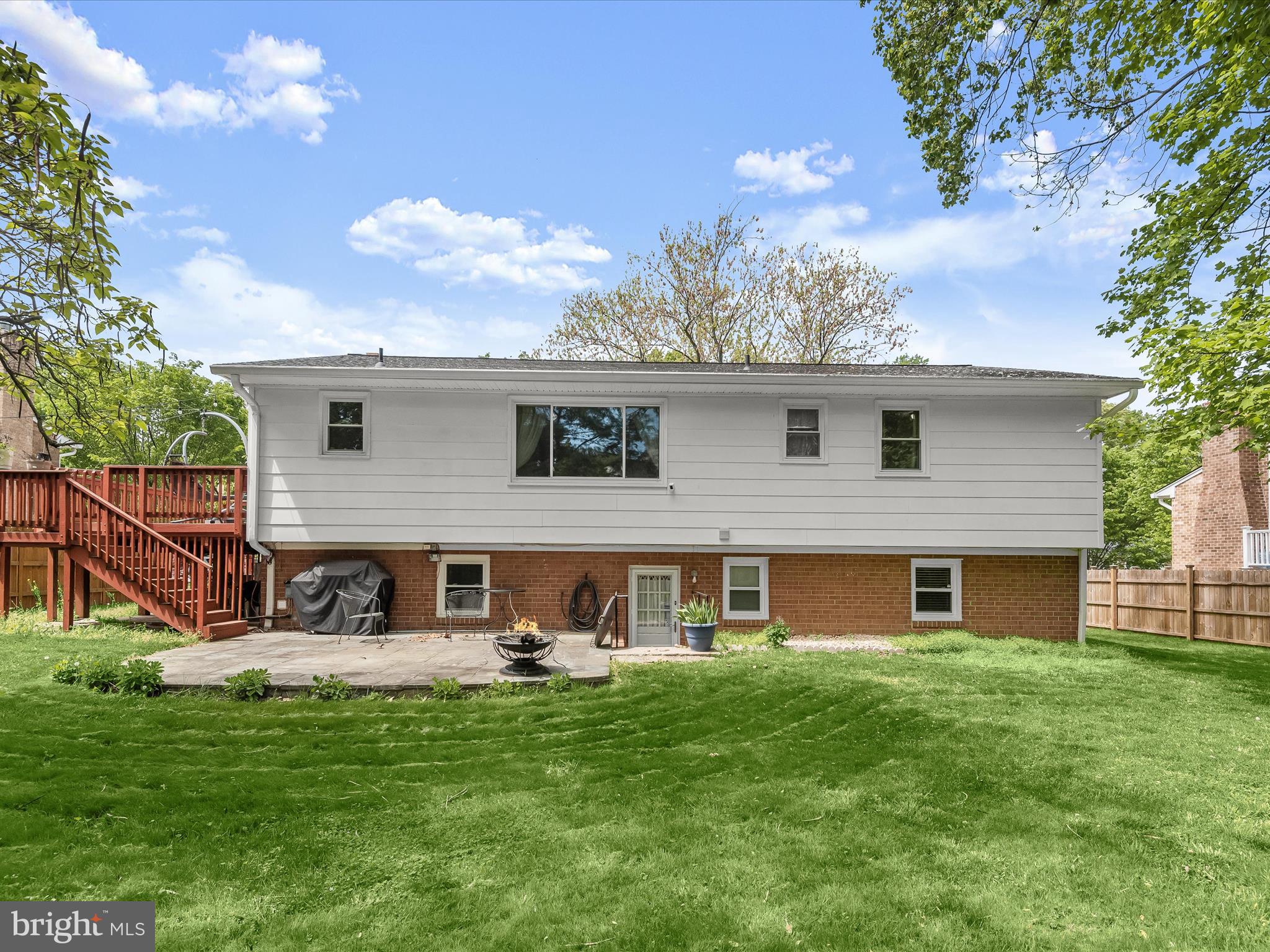 WEST LAUREL ACRES - Residential