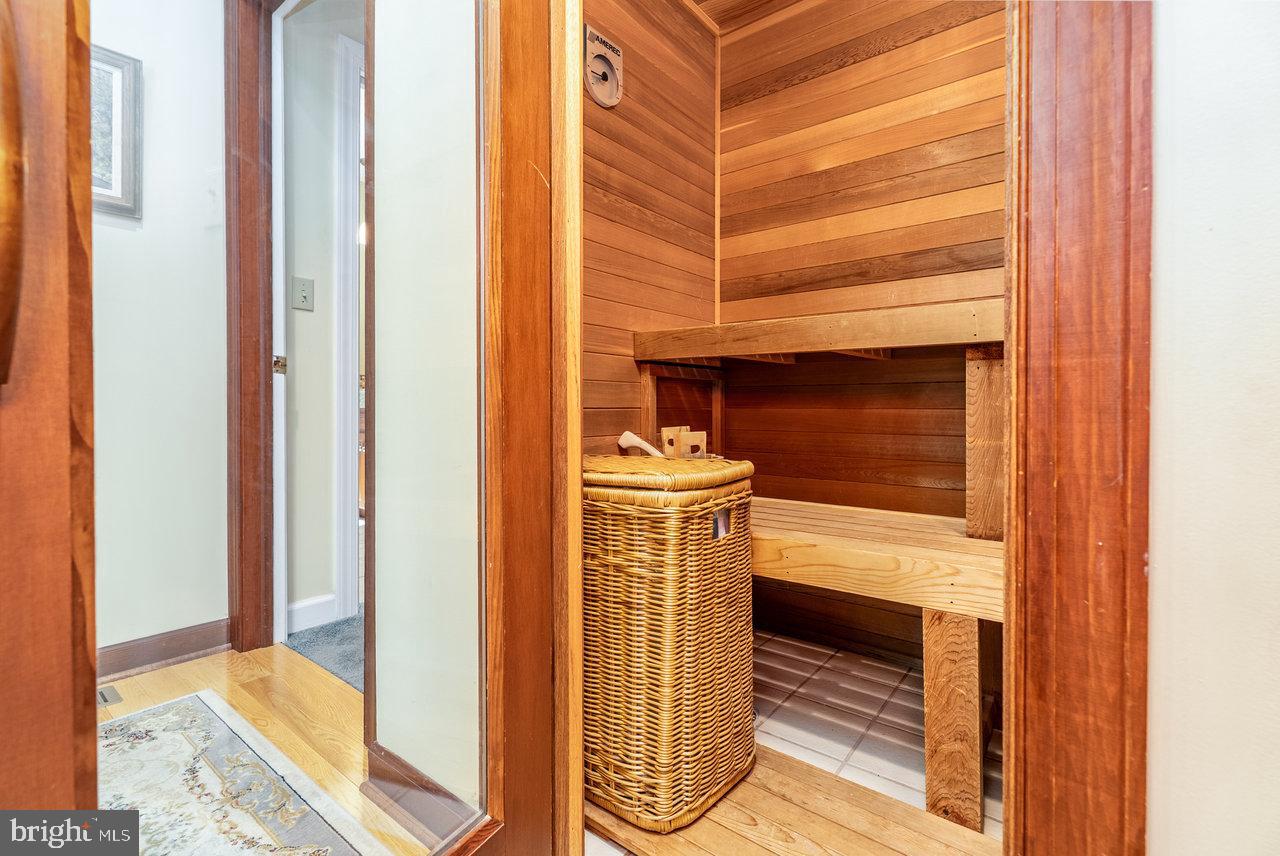 WOODLAND ESTATES - Residential