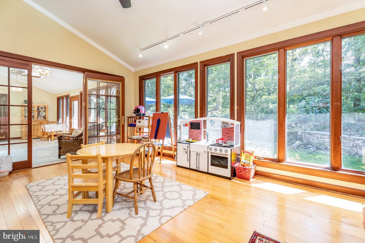 WOODLAND ESTATES - Residential