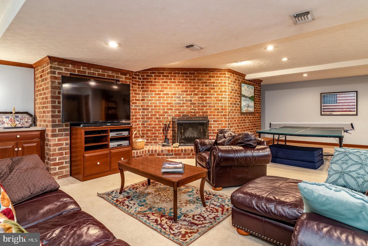 WOODLAND ESTATES - Residential