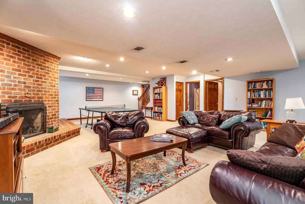 WOODLAND ESTATES - Residential