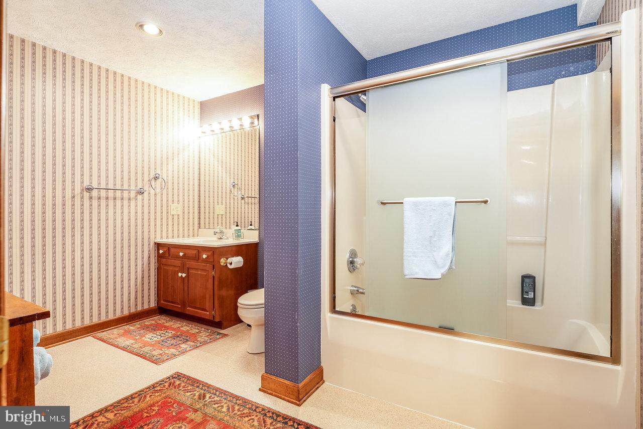 WOODLAND ESTATES - Residential