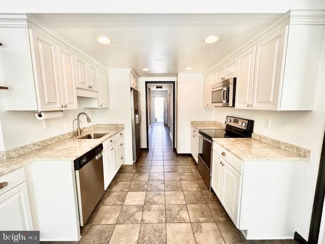 STONEHURST - Residential Lease