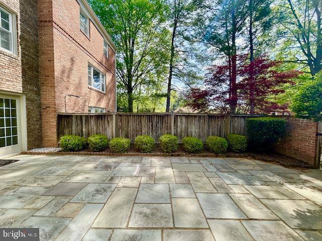 STONEHURST - Residential Lease