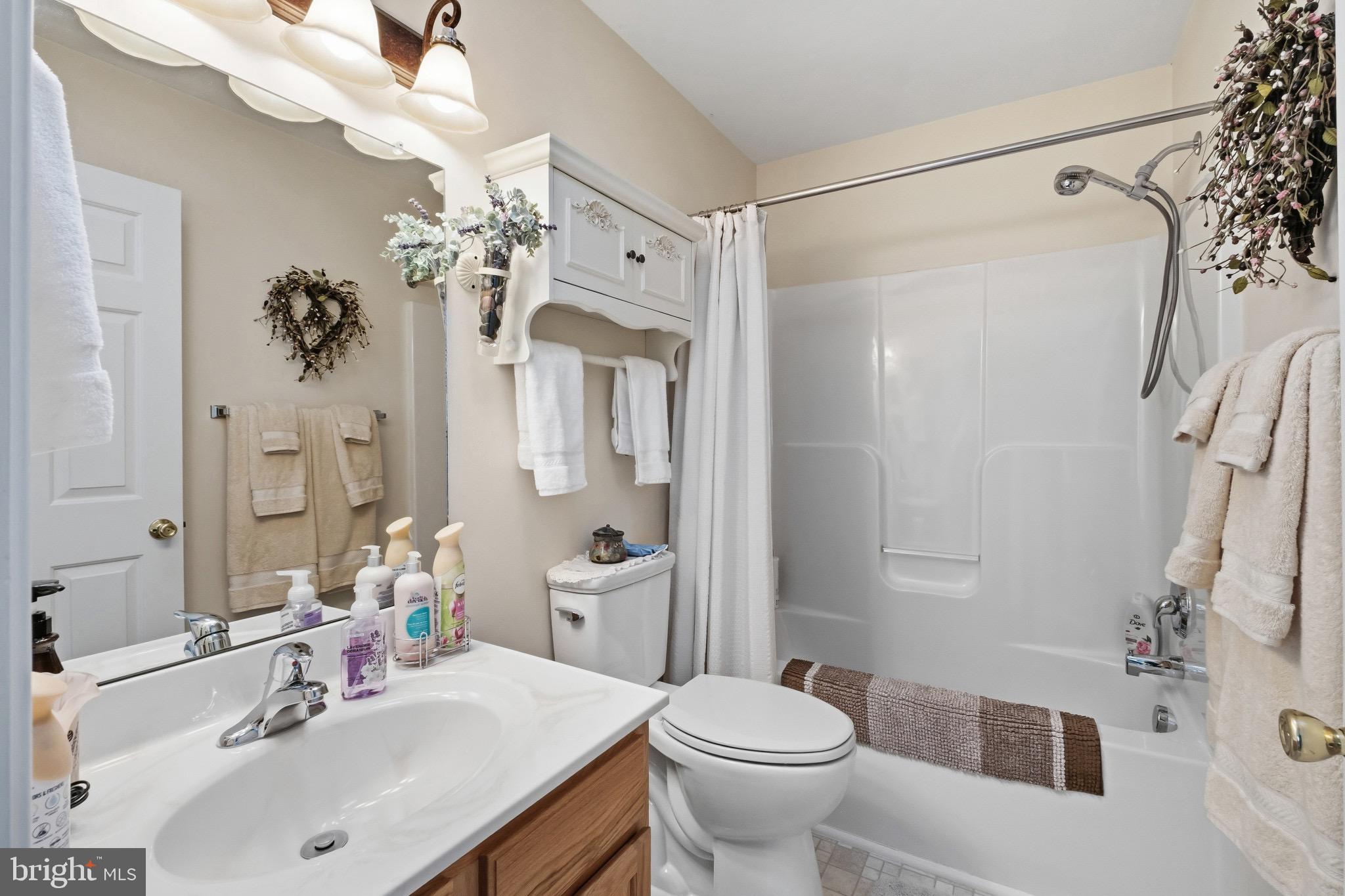 OAK CREST FARM - Residential