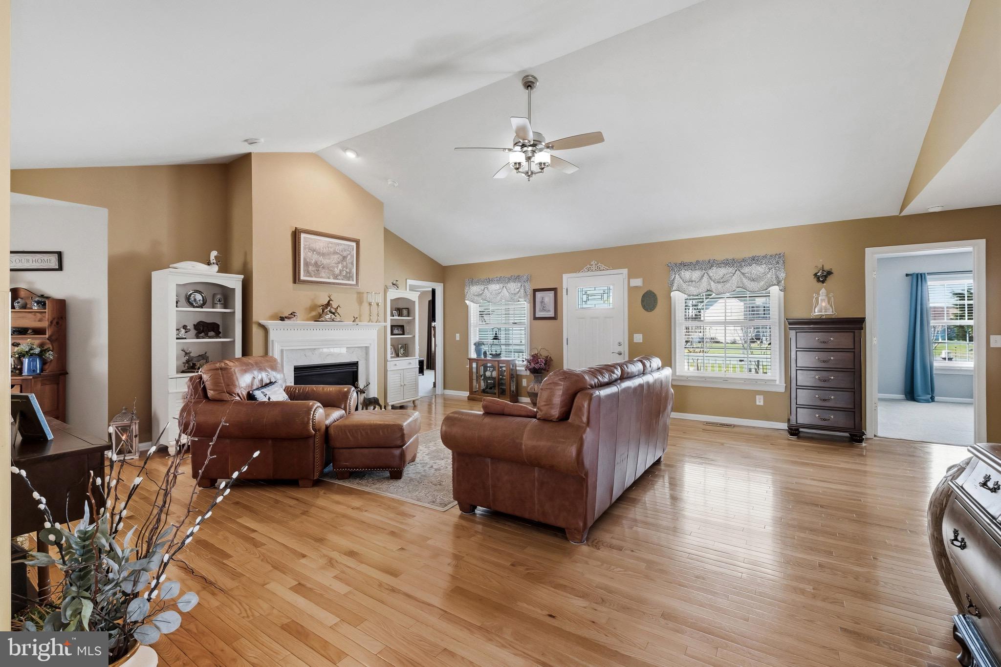 OAK CREST FARM - Residential