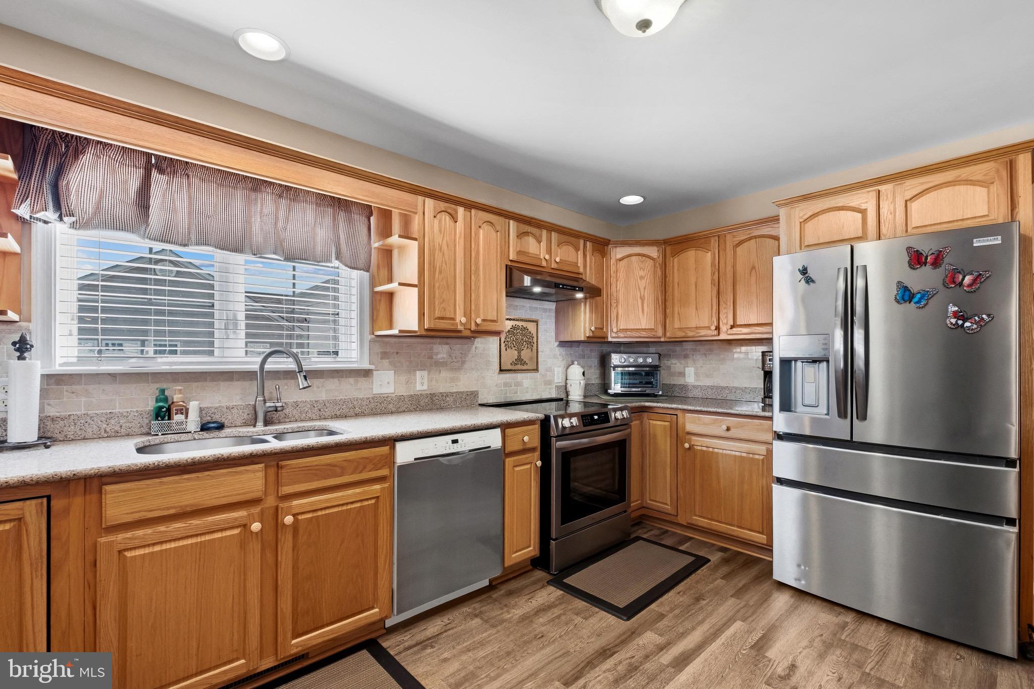 OAK CREST FARM - Residential