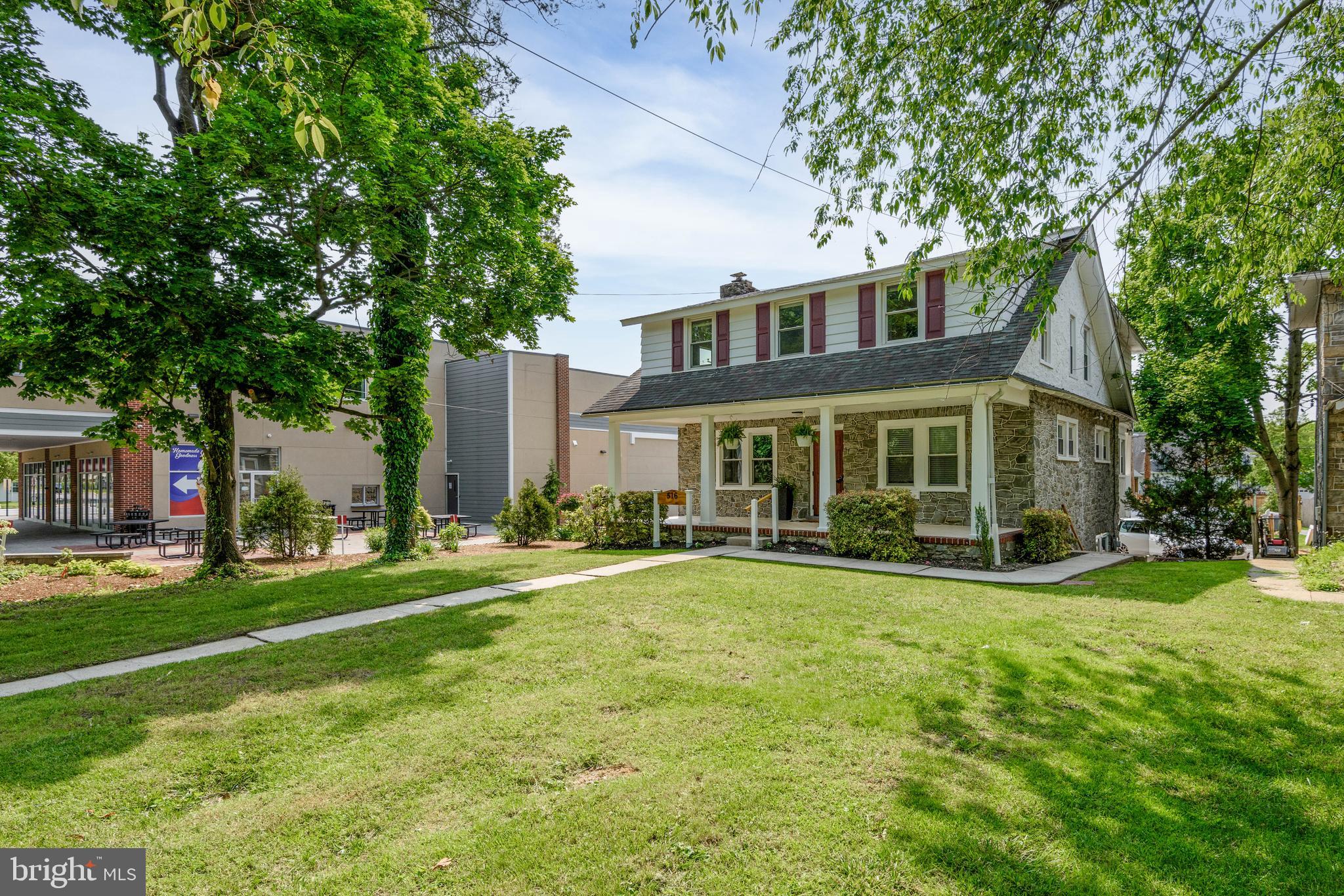 516 E LANCASTER AVENUE