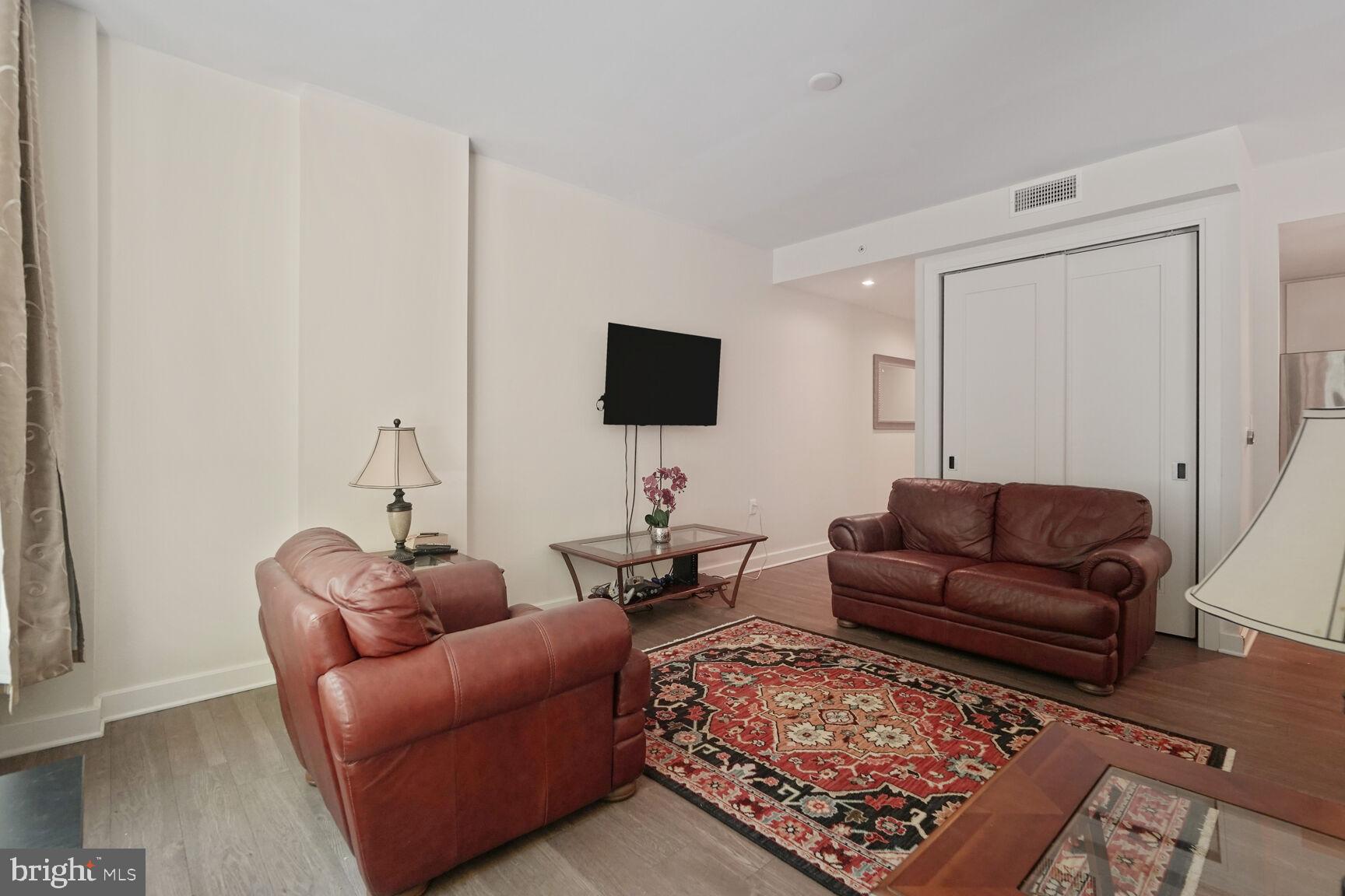 4901 HAMPDEN LANE 101