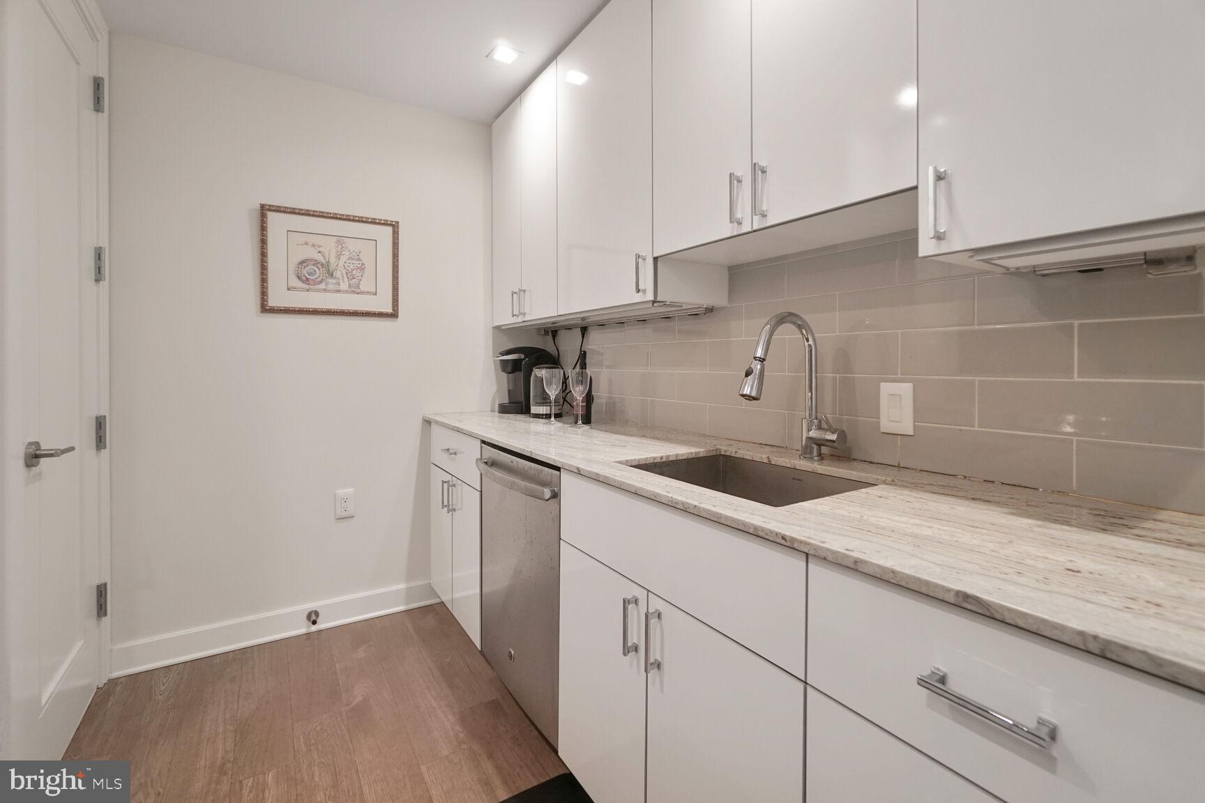 THE LAUREN - Residential