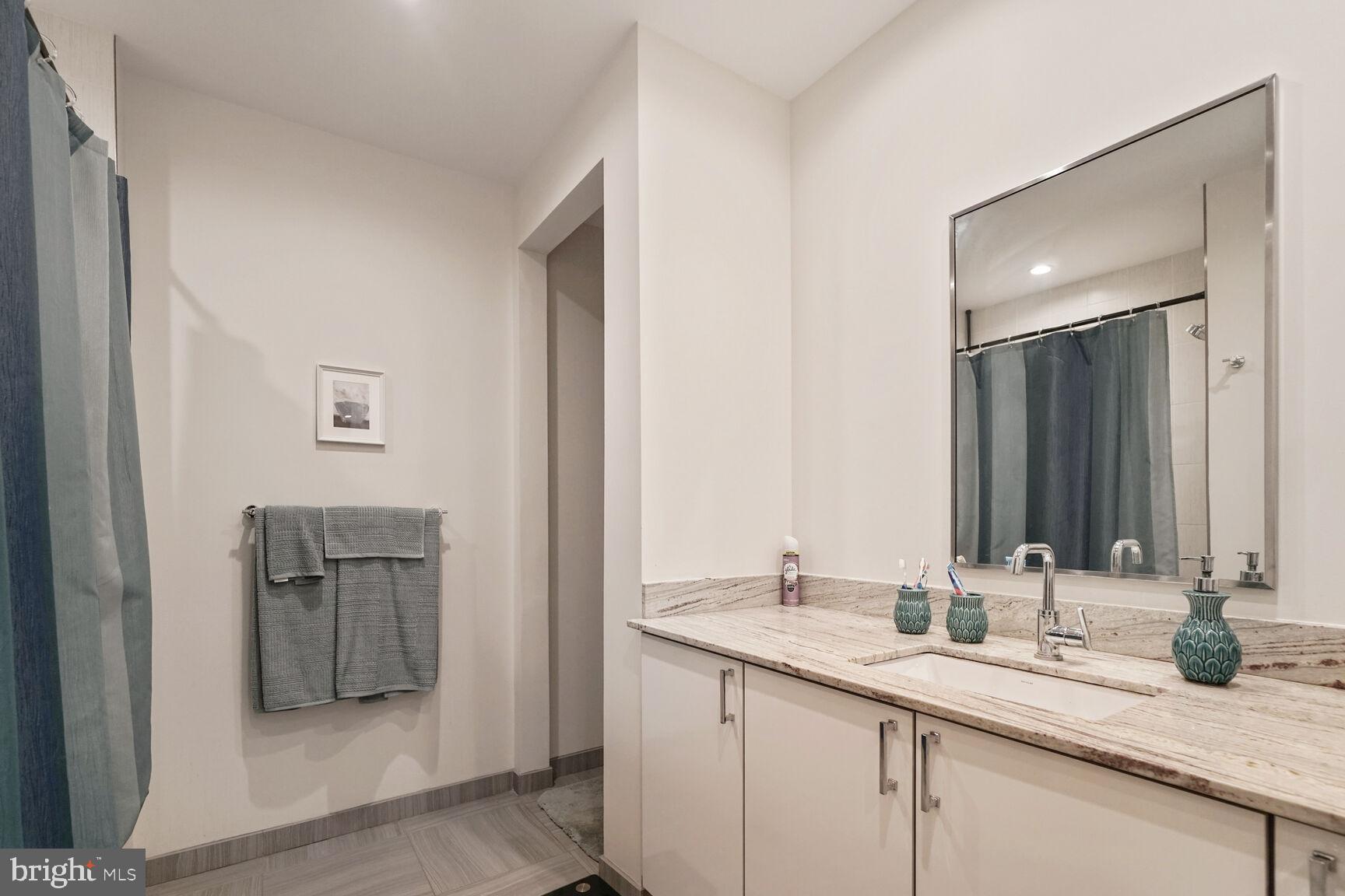 THE LAUREN - Residential