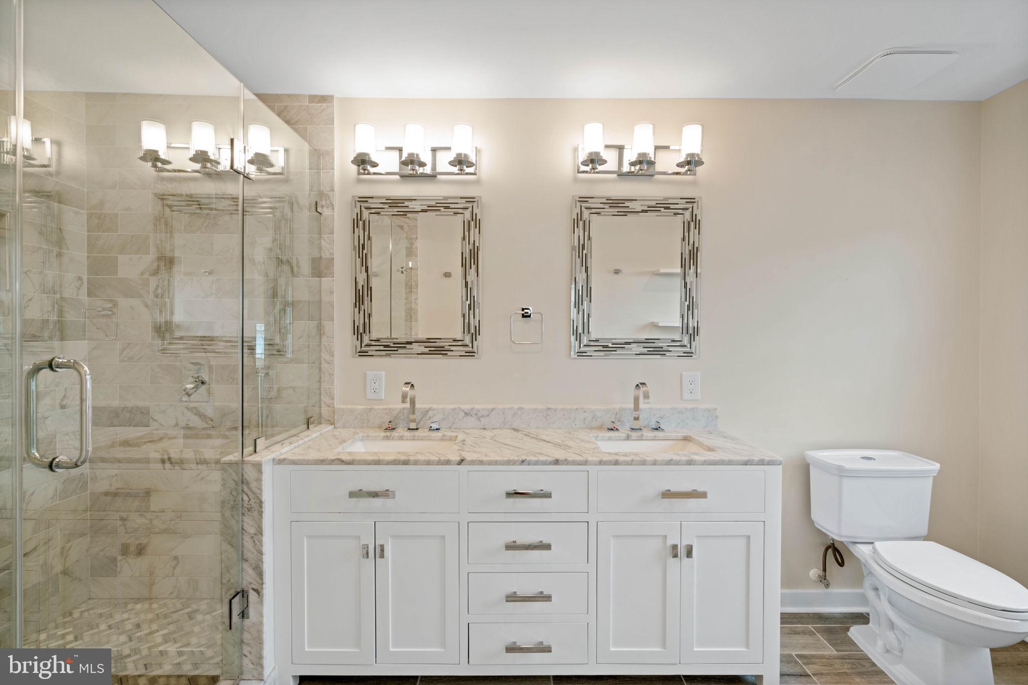 KENSINGTON COURTS - Residential