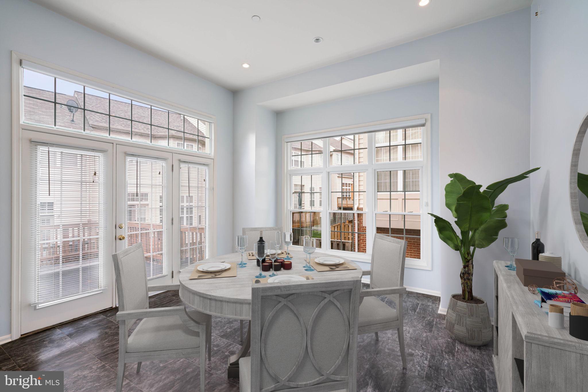 KENSINGTON COURTS - Residential