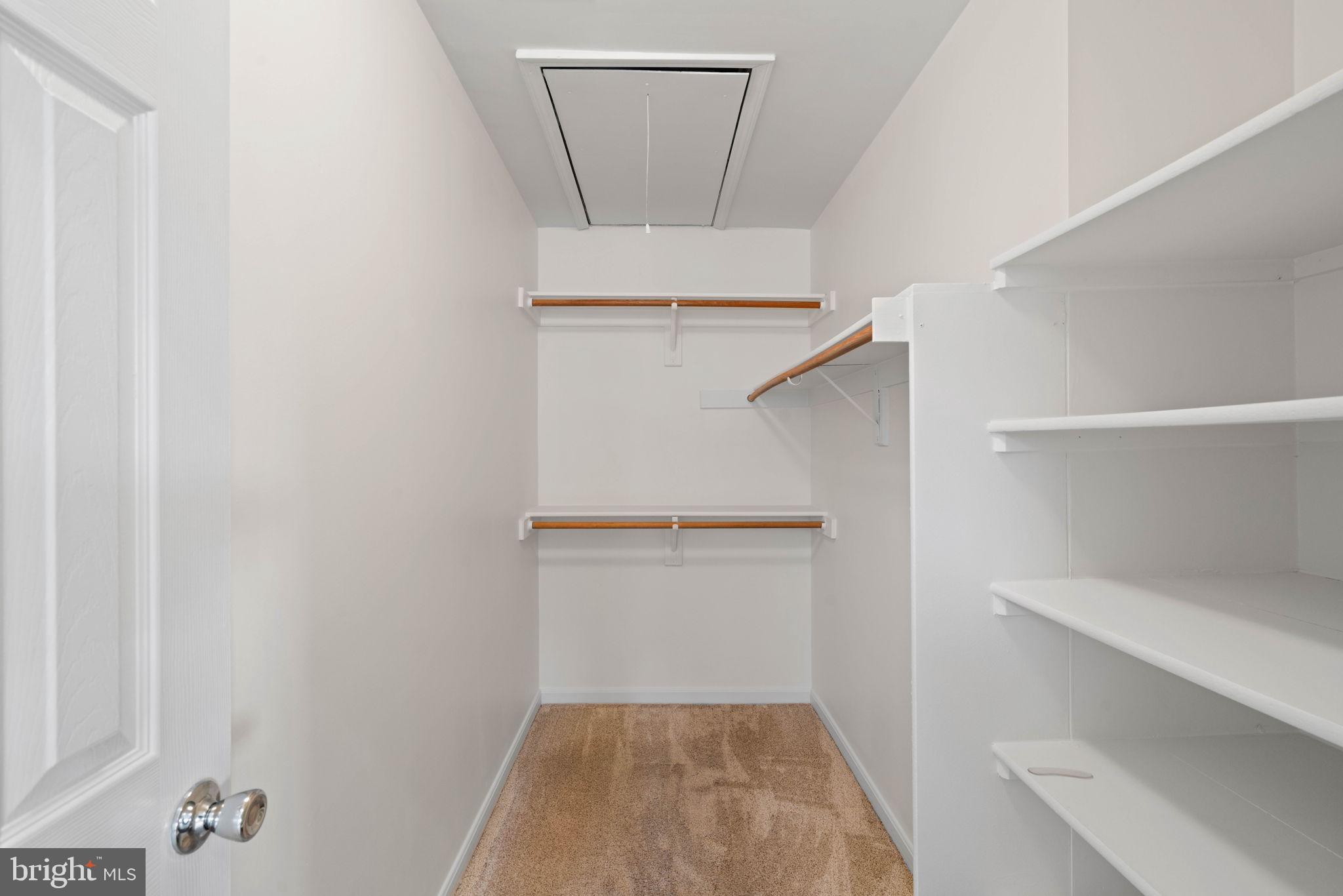 KENSINGTON COURTS - Residential