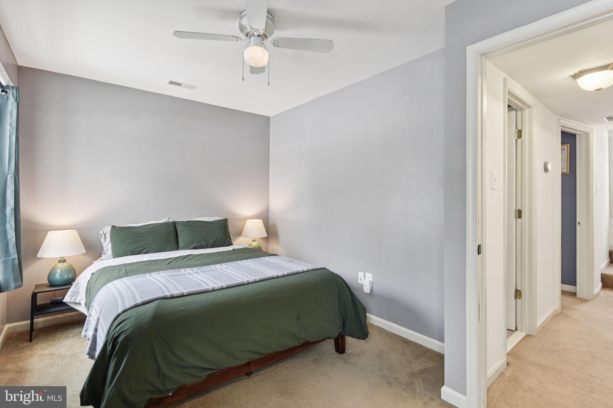 WINDSOR KNOLLS - Residential