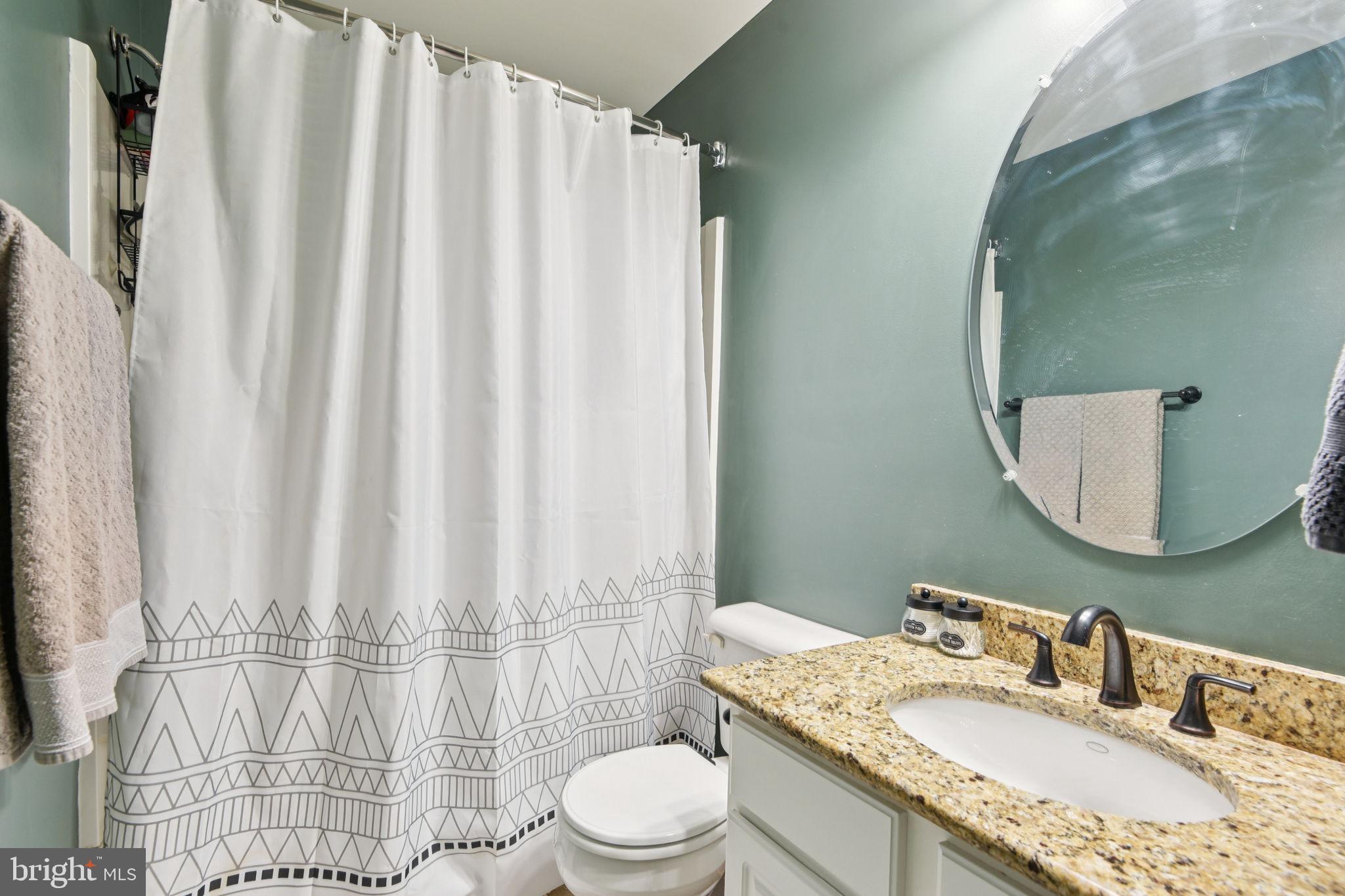 WINDSOR KNOLLS - Residential