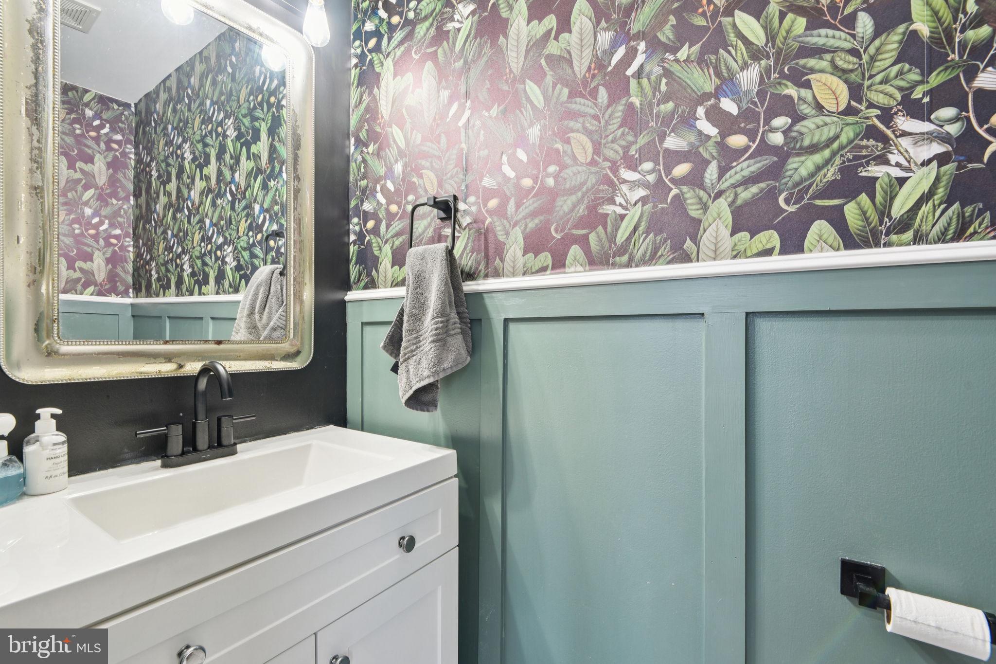 WINDSOR KNOLLS - Residential