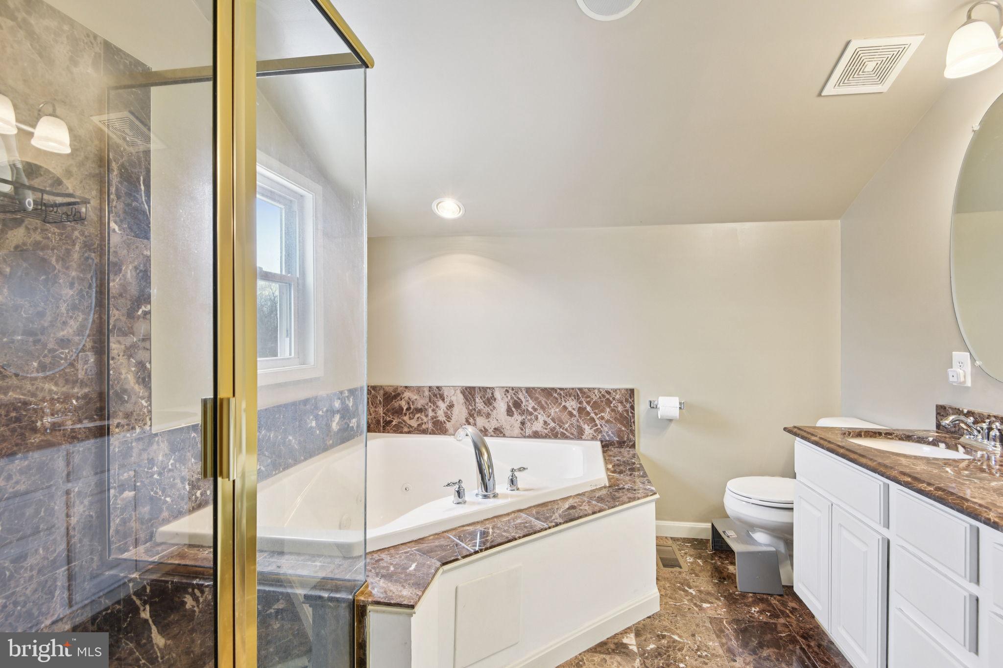 WINDSOR KNOLLS - Residential