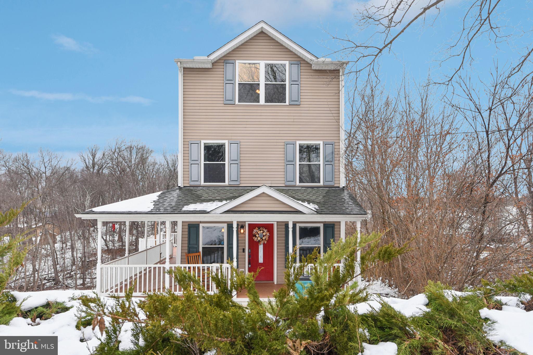 WINDSOR KNOLLS - Residential