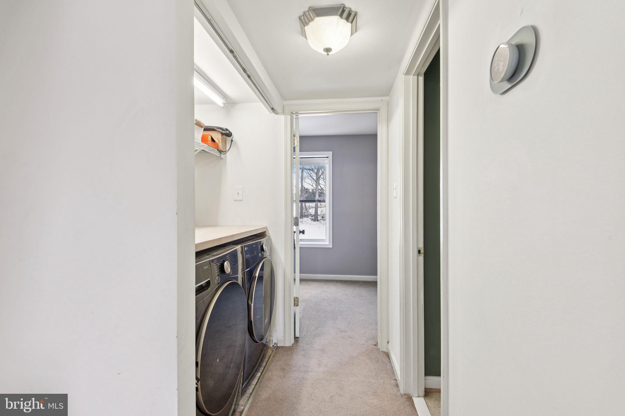 WINDSOR KNOLLS - Residential