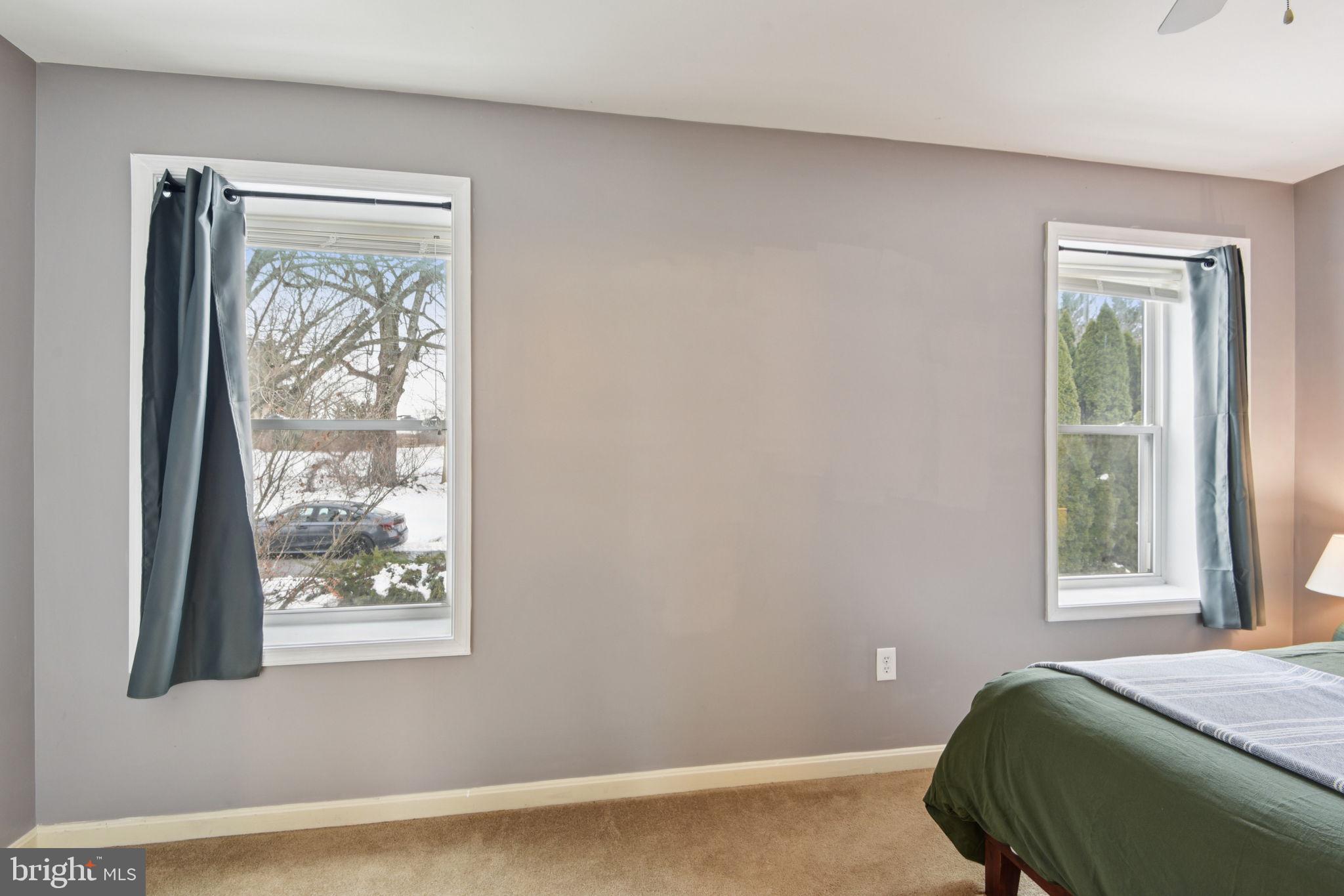 WINDSOR KNOLLS - Residential