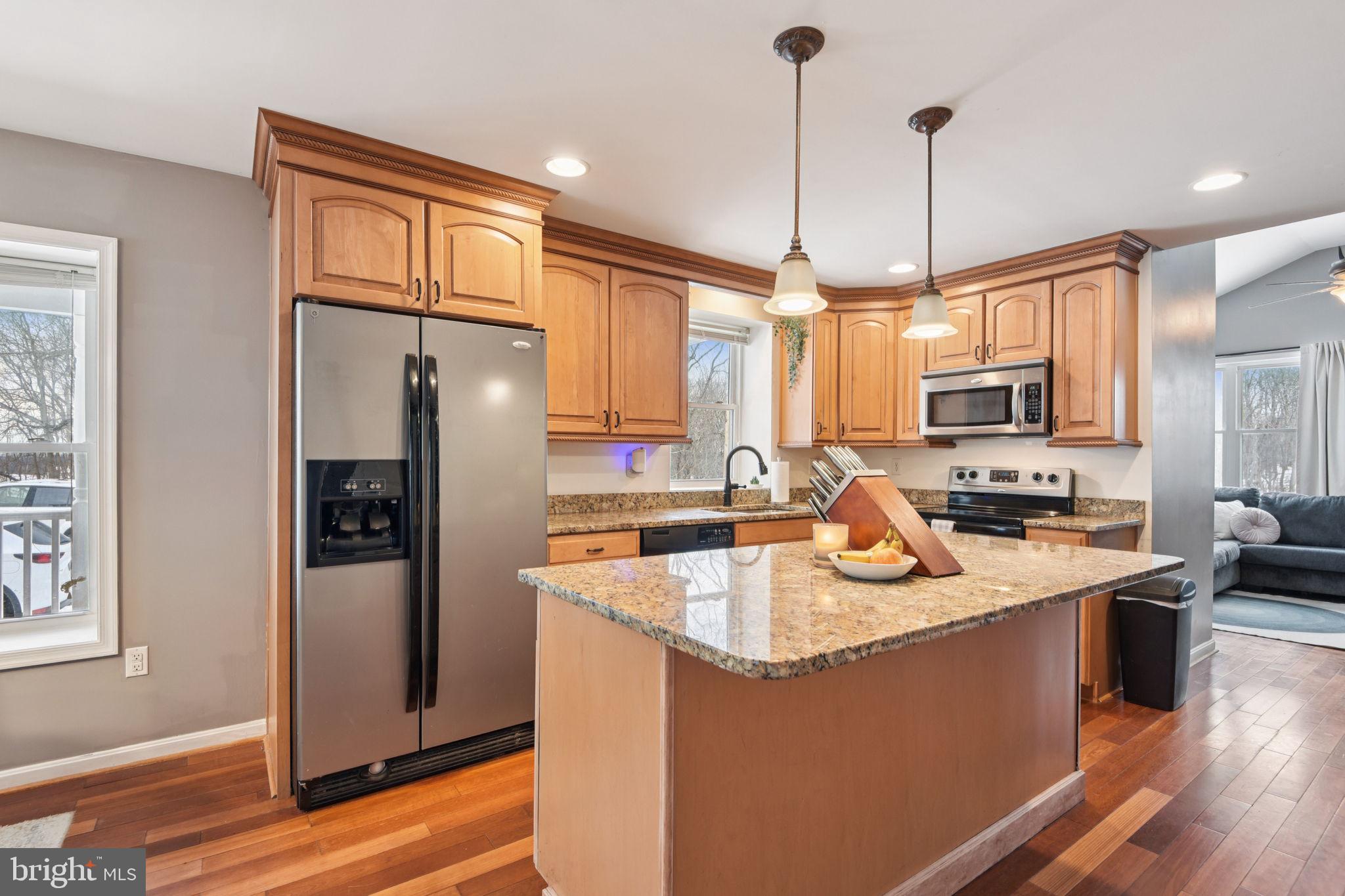 WINDSOR KNOLLS - Residential