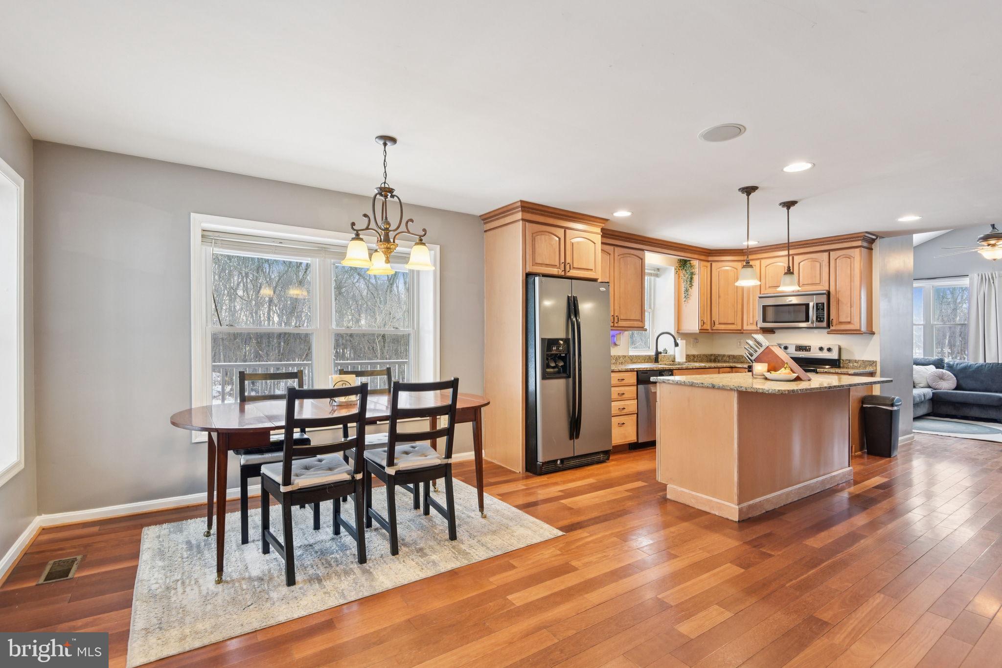 WINDSOR KNOLLS - Residential