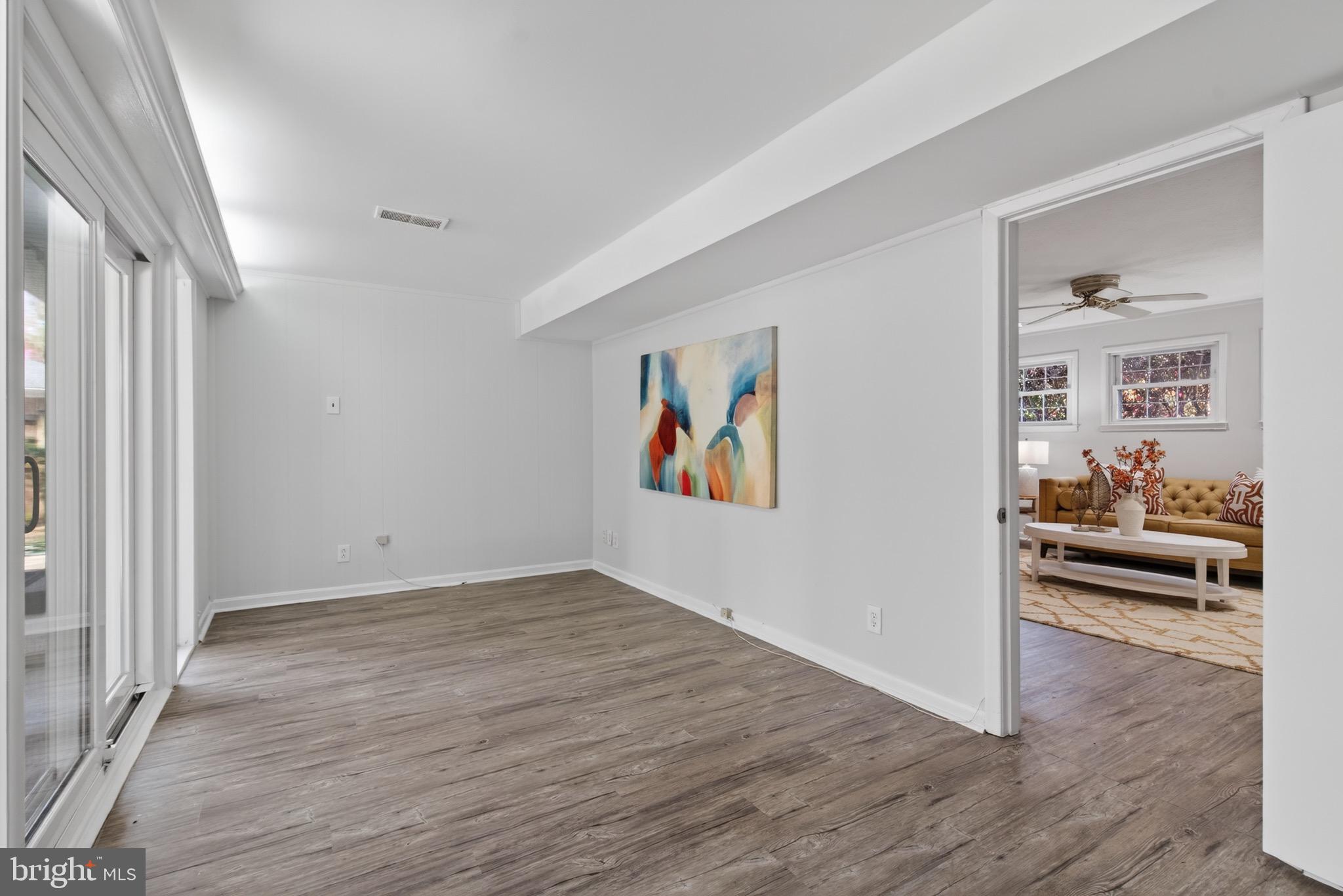 BROYHILL GLEN GARY PARK - Residential