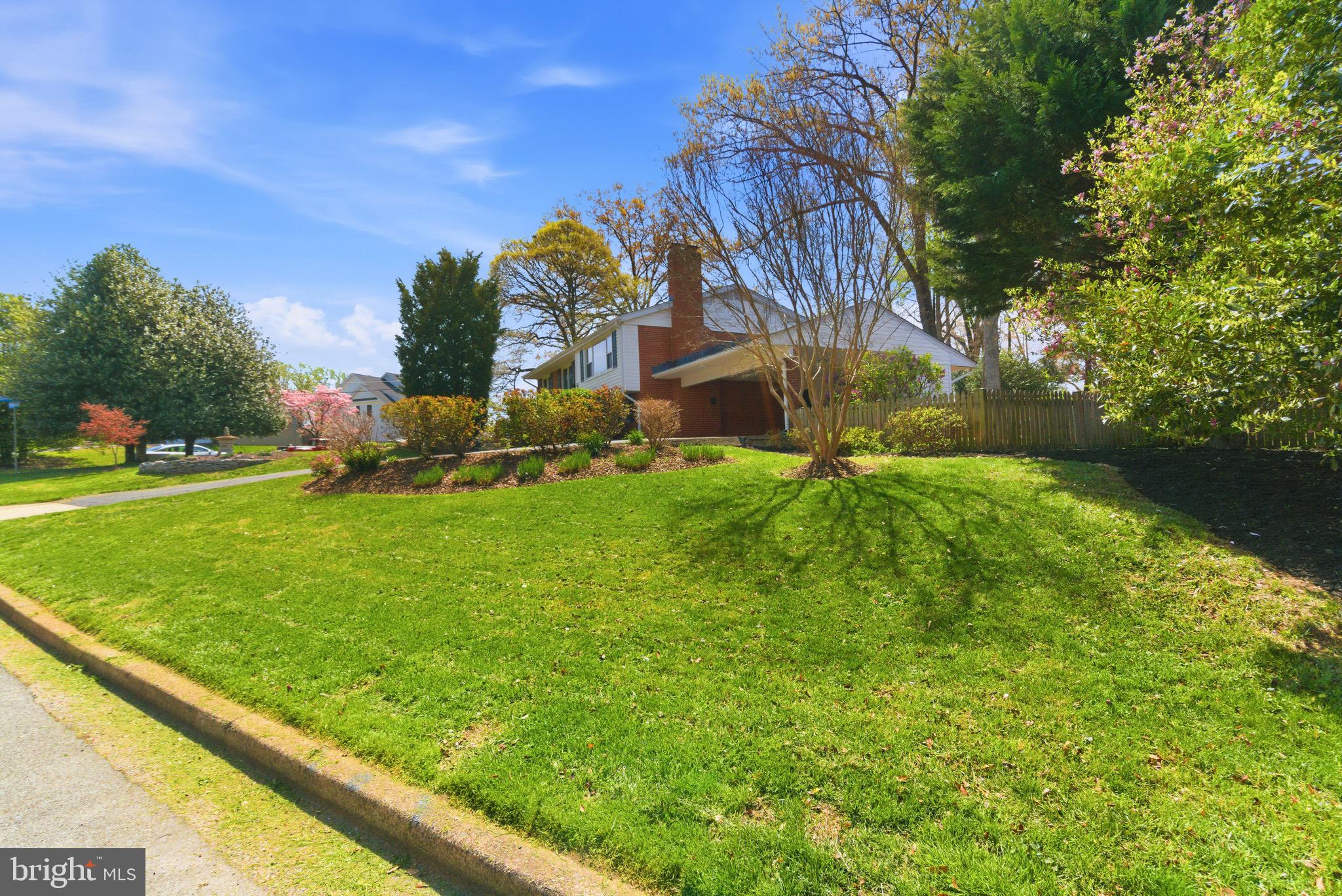 BROYHILL GLEN GARY PARK - Residential