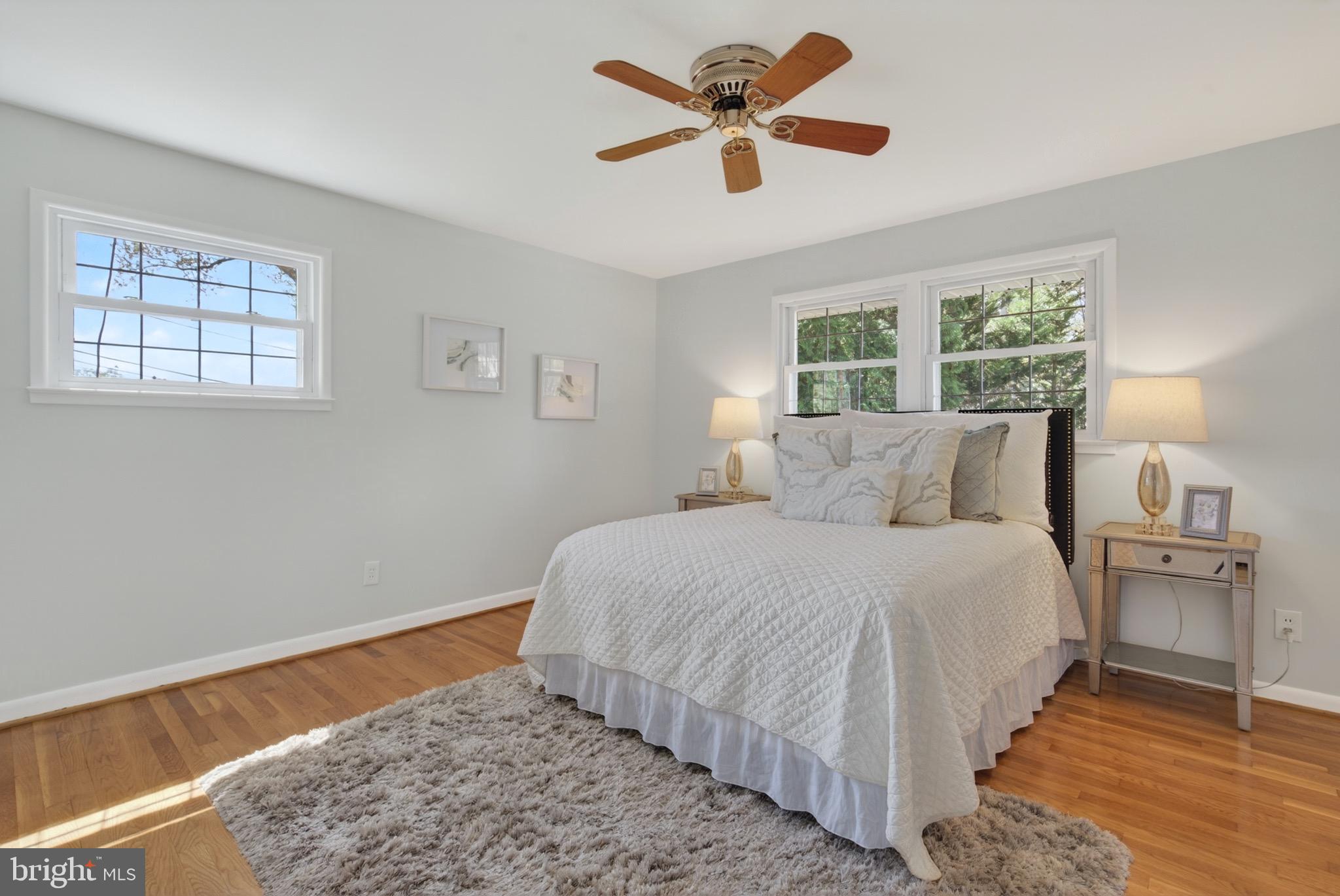 BROYHILL GLEN GARY PARK - Residential