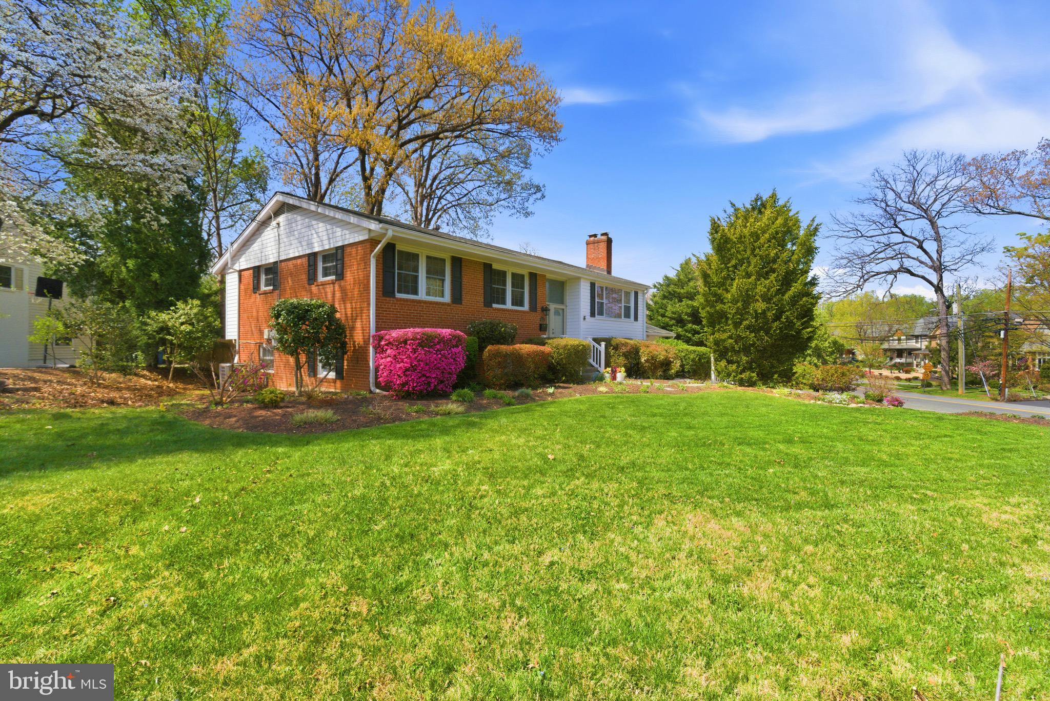 BROYHILL GLEN GARY PARK - Residential