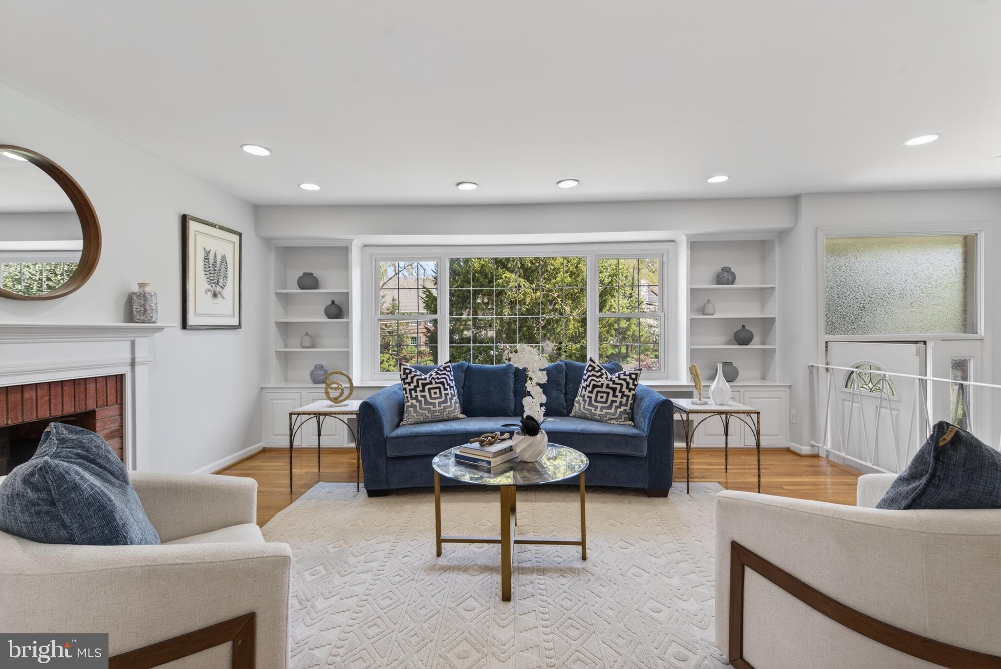 BROYHILL GLEN GARY PARK - Residential