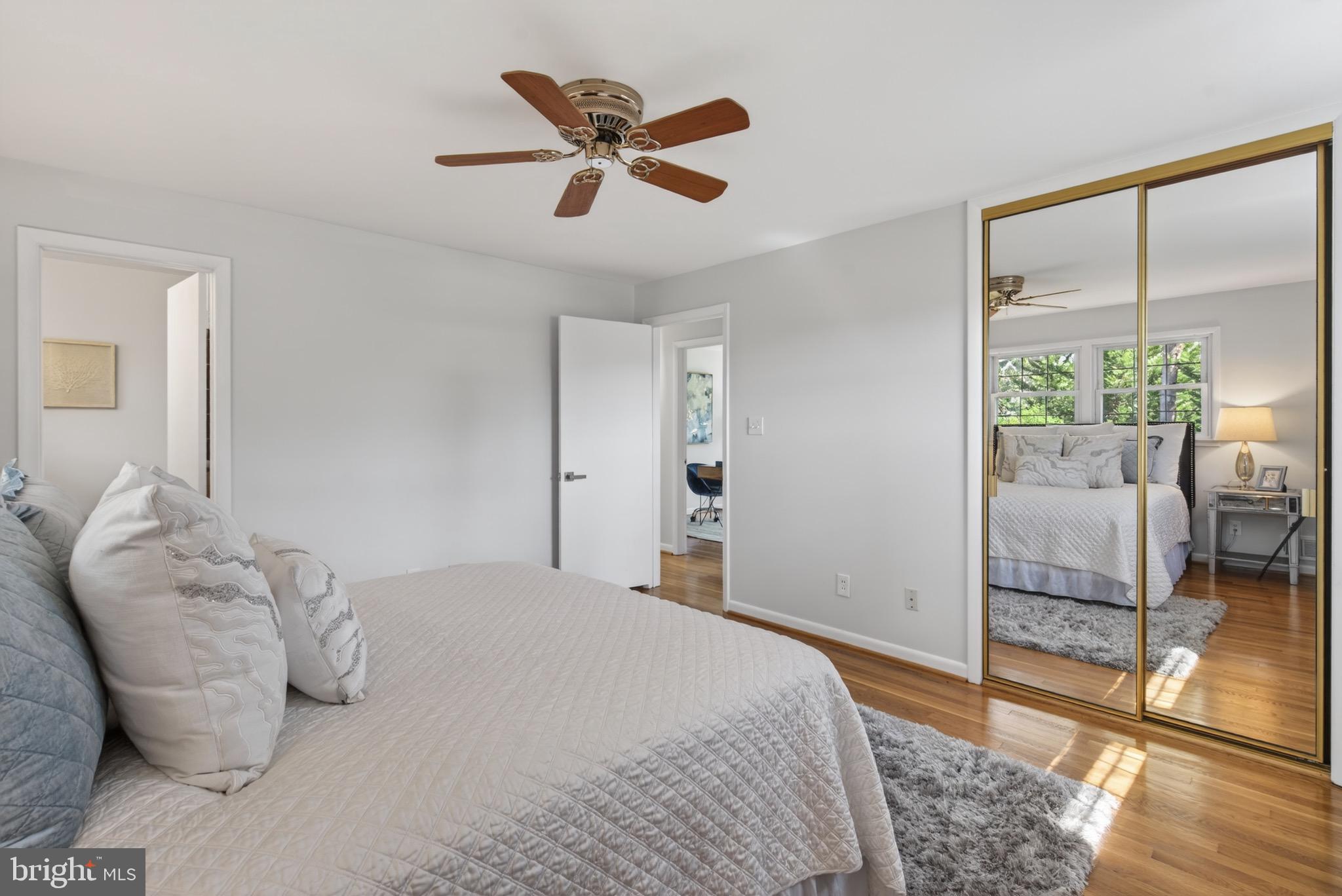 BROYHILL GLEN GARY PARK - Residential