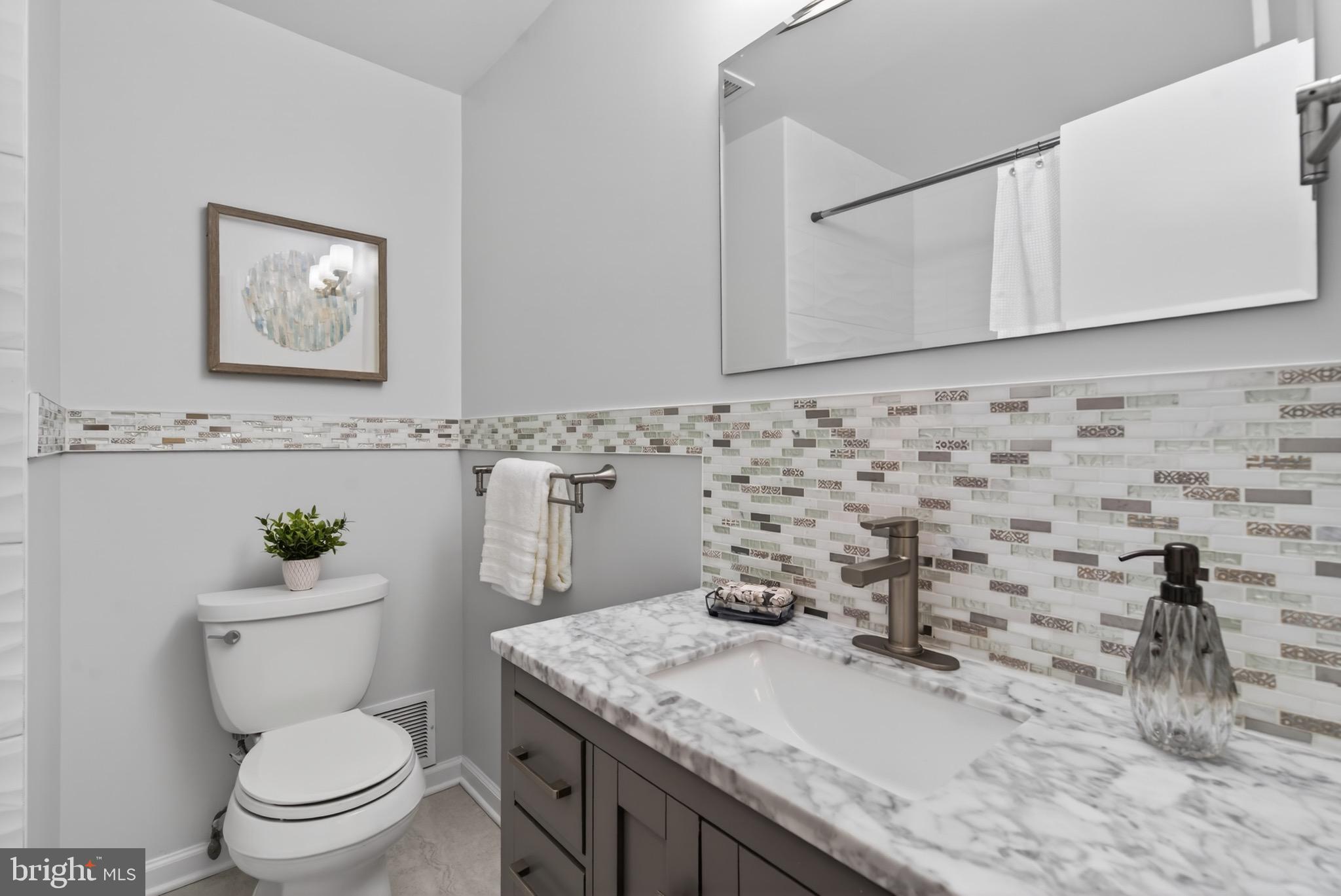 BROYHILL GLEN GARY PARK - Residential