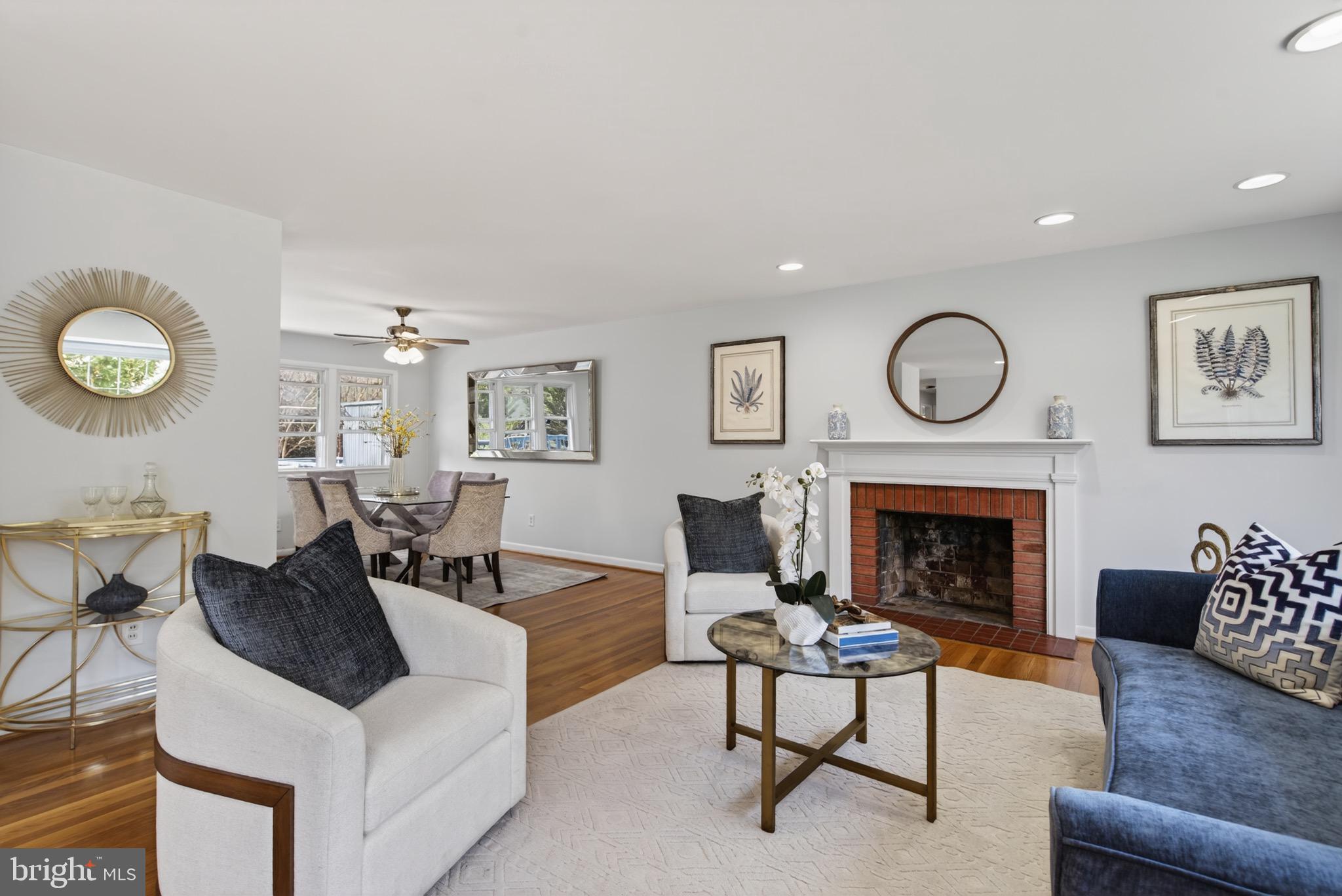 BROYHILL GLEN GARY PARK - Residential