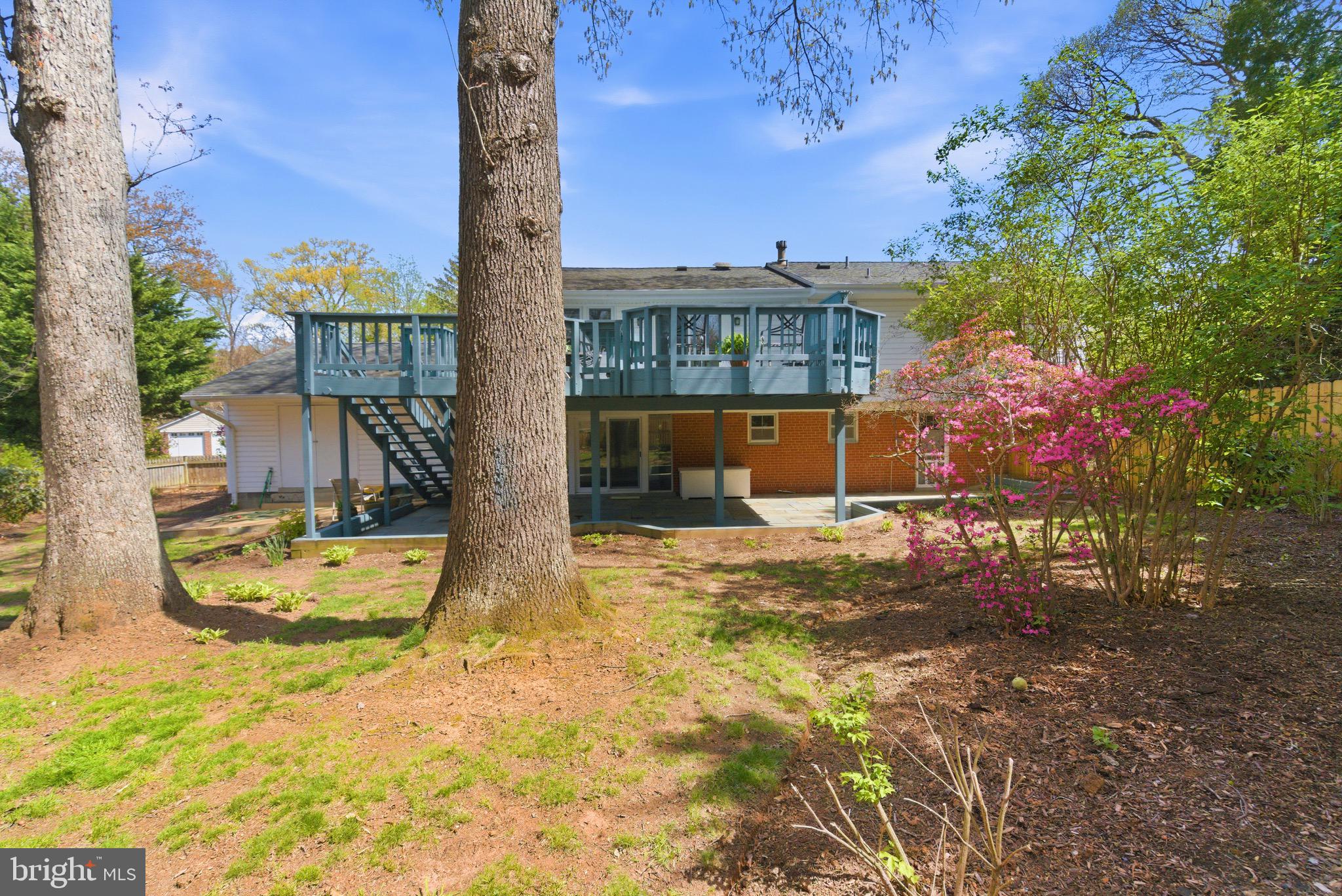 BROYHILL GLEN GARY PARK - Residential