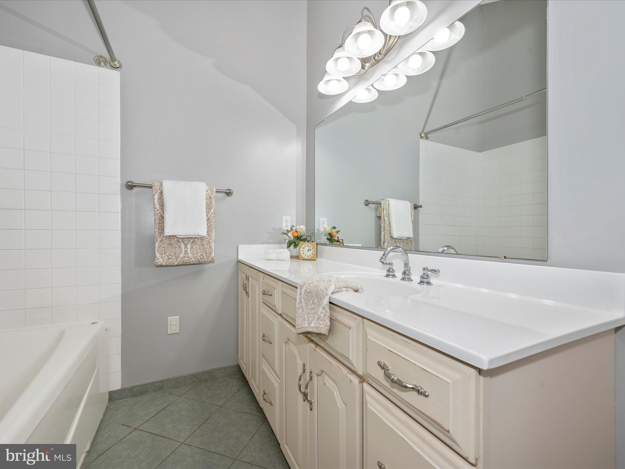 ATLEE RIDGE - Residential