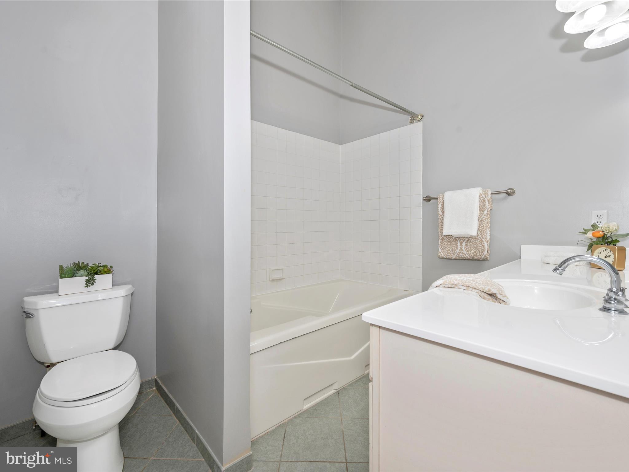 ATLEE RIDGE - Residential